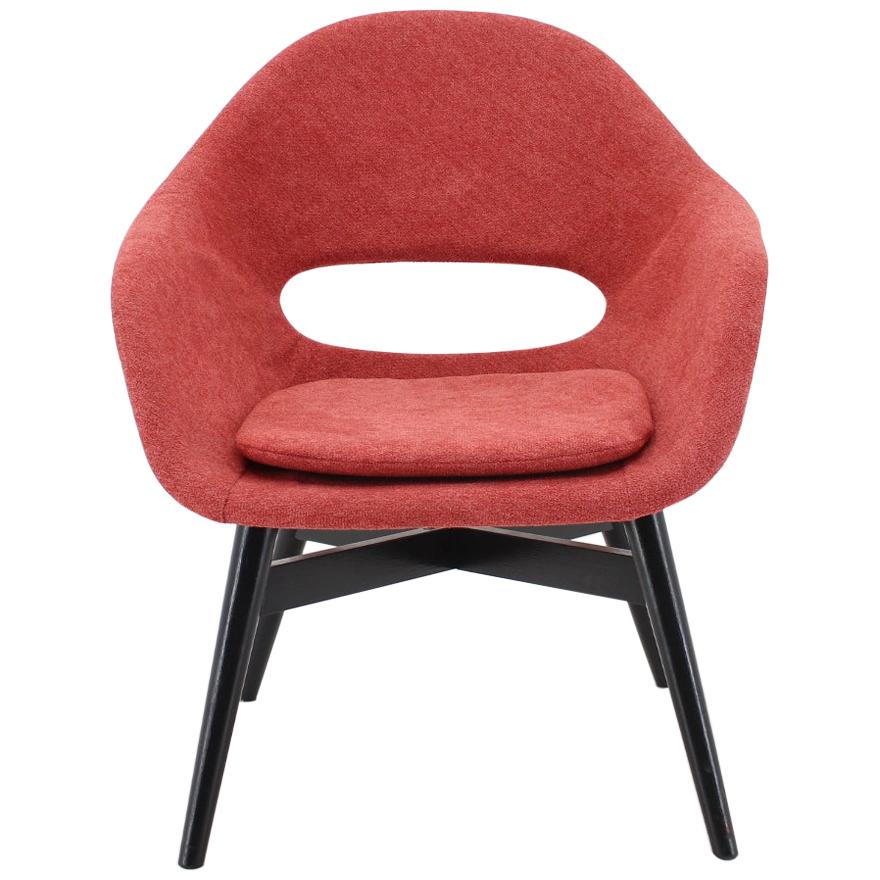Mid-Century Modern 1960s Miroslav Navratil Fiberglass Shell Lounge Chair, Czechoslovakia For Sale