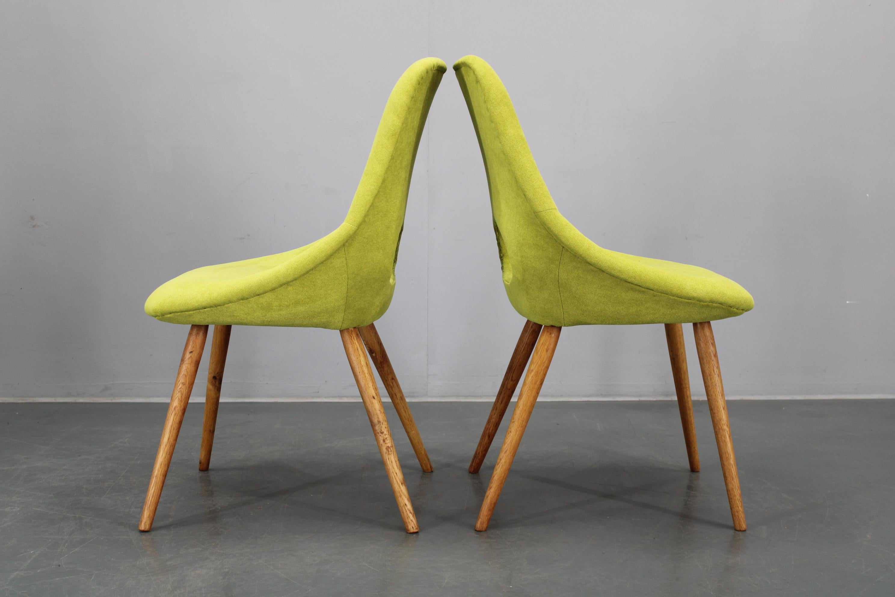 Chaises d'appoint en fibre de verre à coquille, Miroslav Navratil, Tchécoslovaquie, années 1960 en vente 3
