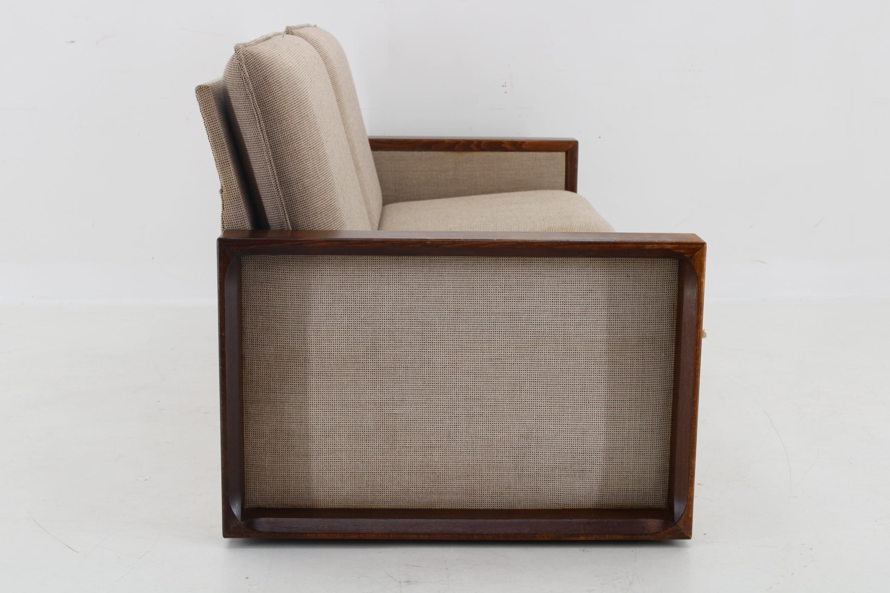 1960er Jahre Miroslav Navrátil Faltbares Schlafsofa, Tschechoslowakei (Mitte des 20. Jahrhunderts) im Angebot