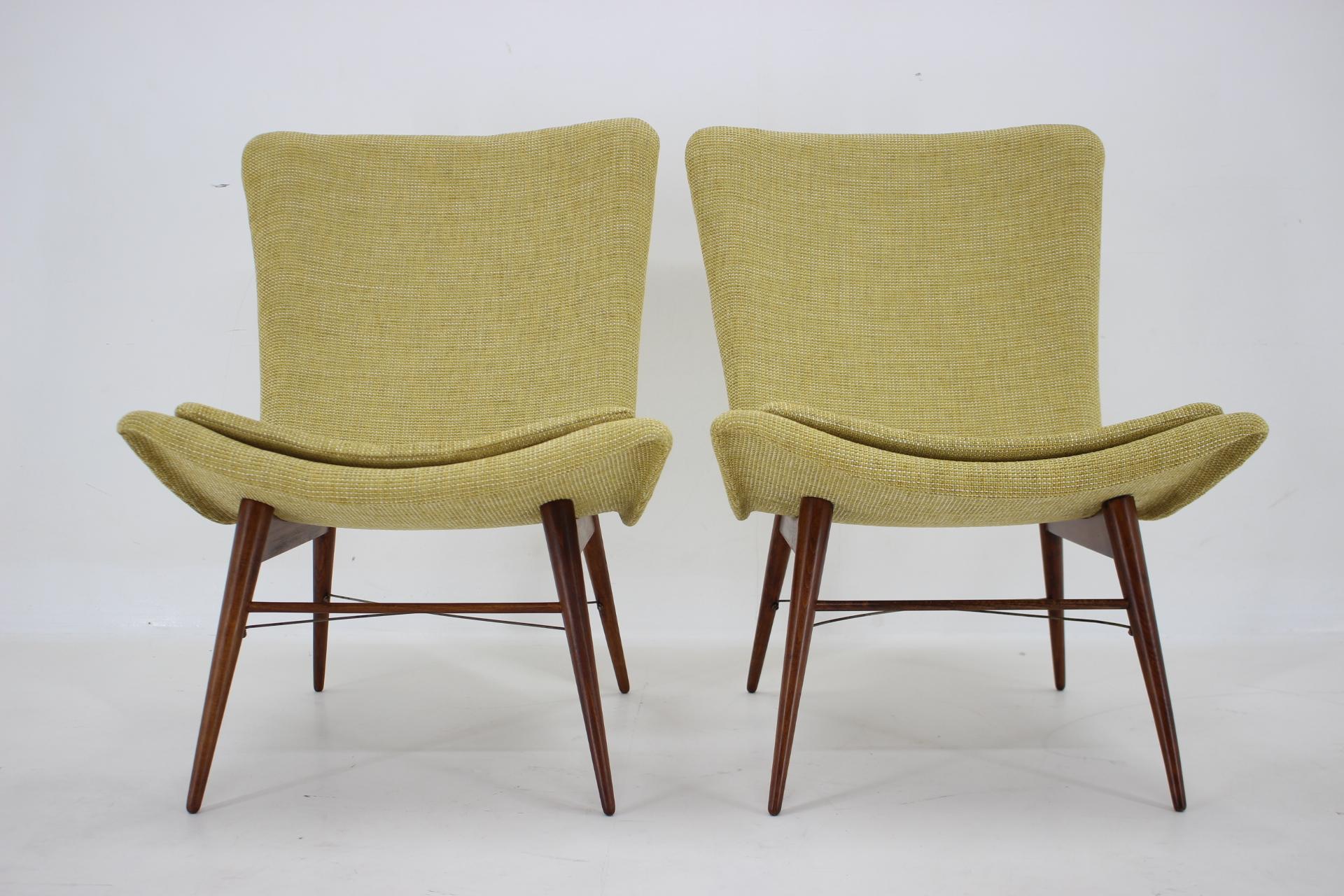 1960s Miroslav Navratil Pair of Shell Lounge Chairs 3