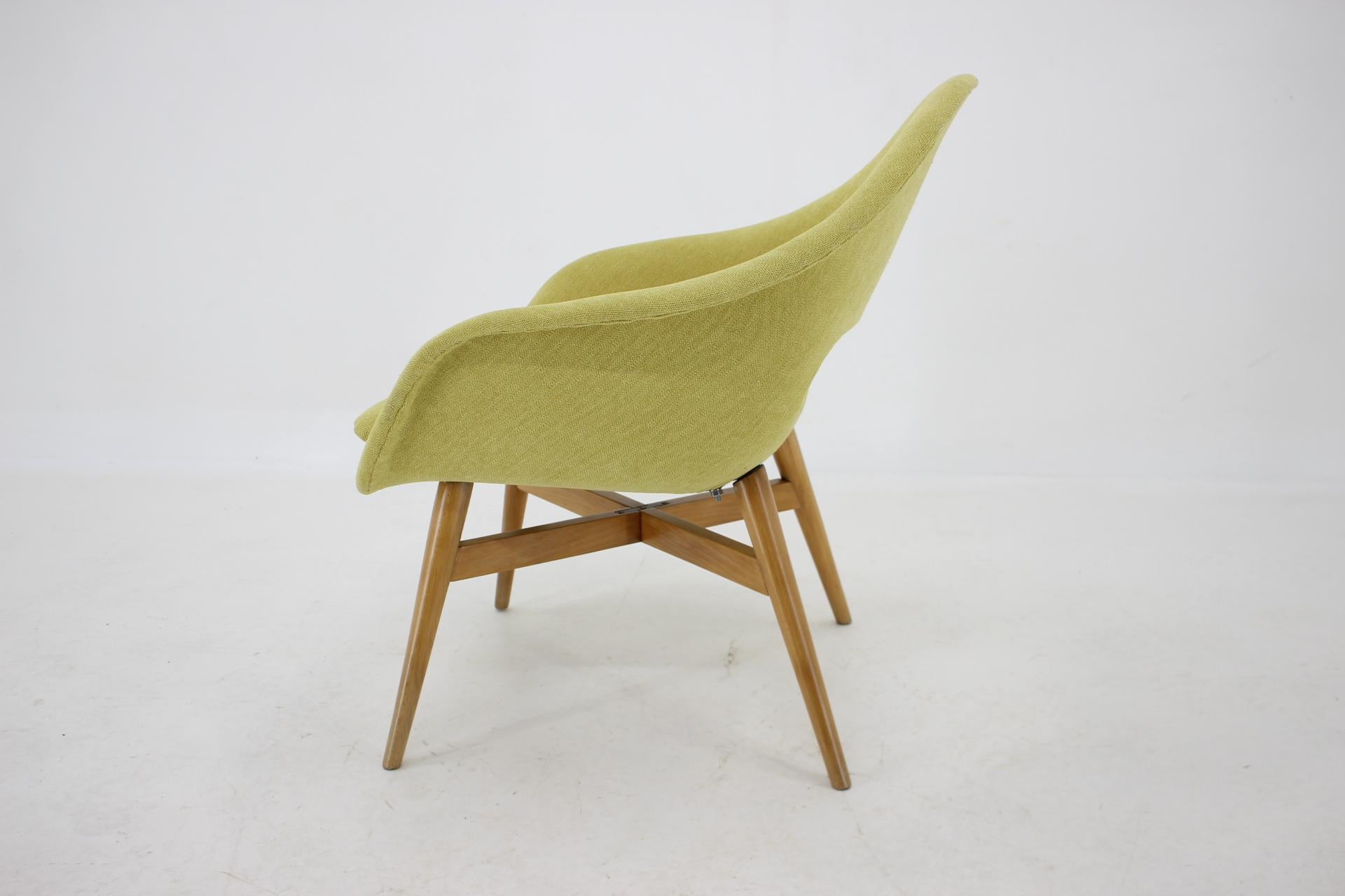 1960s Miroslav Navratil Shell Lounge Chair, Czechoslovakia For Sale 2