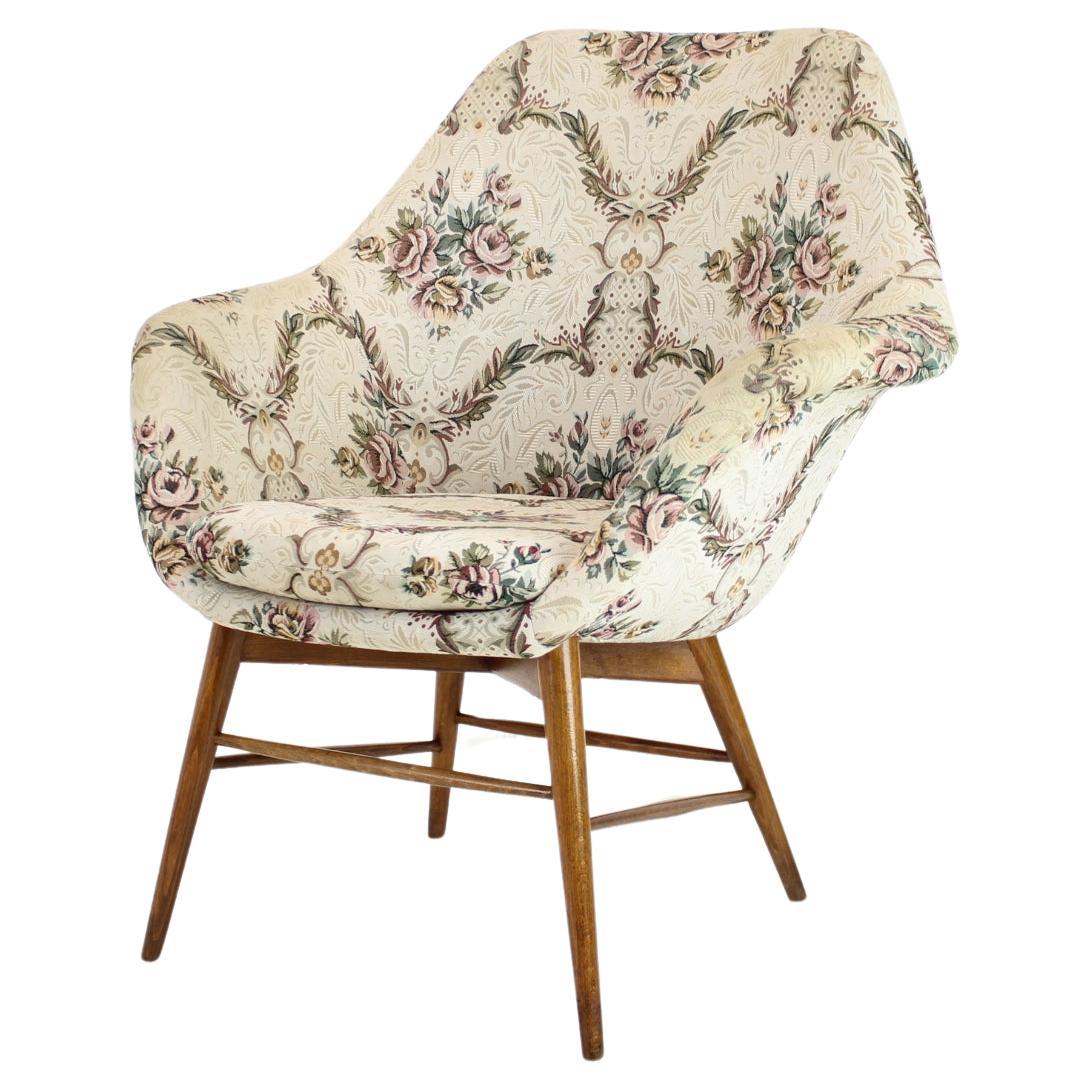 1960s Miroslav Navratil Shell Lounge Chair, Czechoslovakia For Sale
