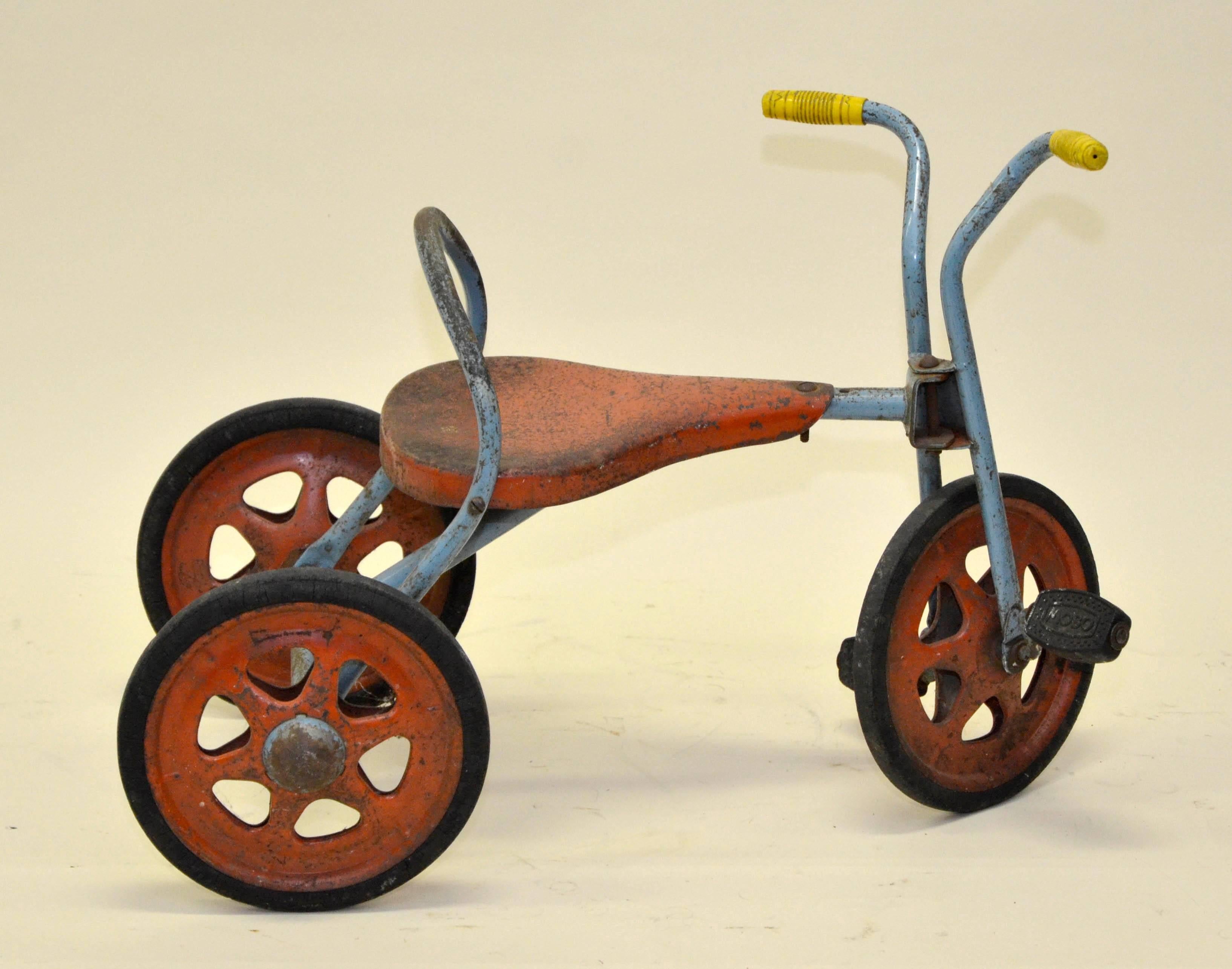 Mobo Vintage Toddler''s Dreireihiges Dreirad, 1960er Jahre (Industriell) im Angebot