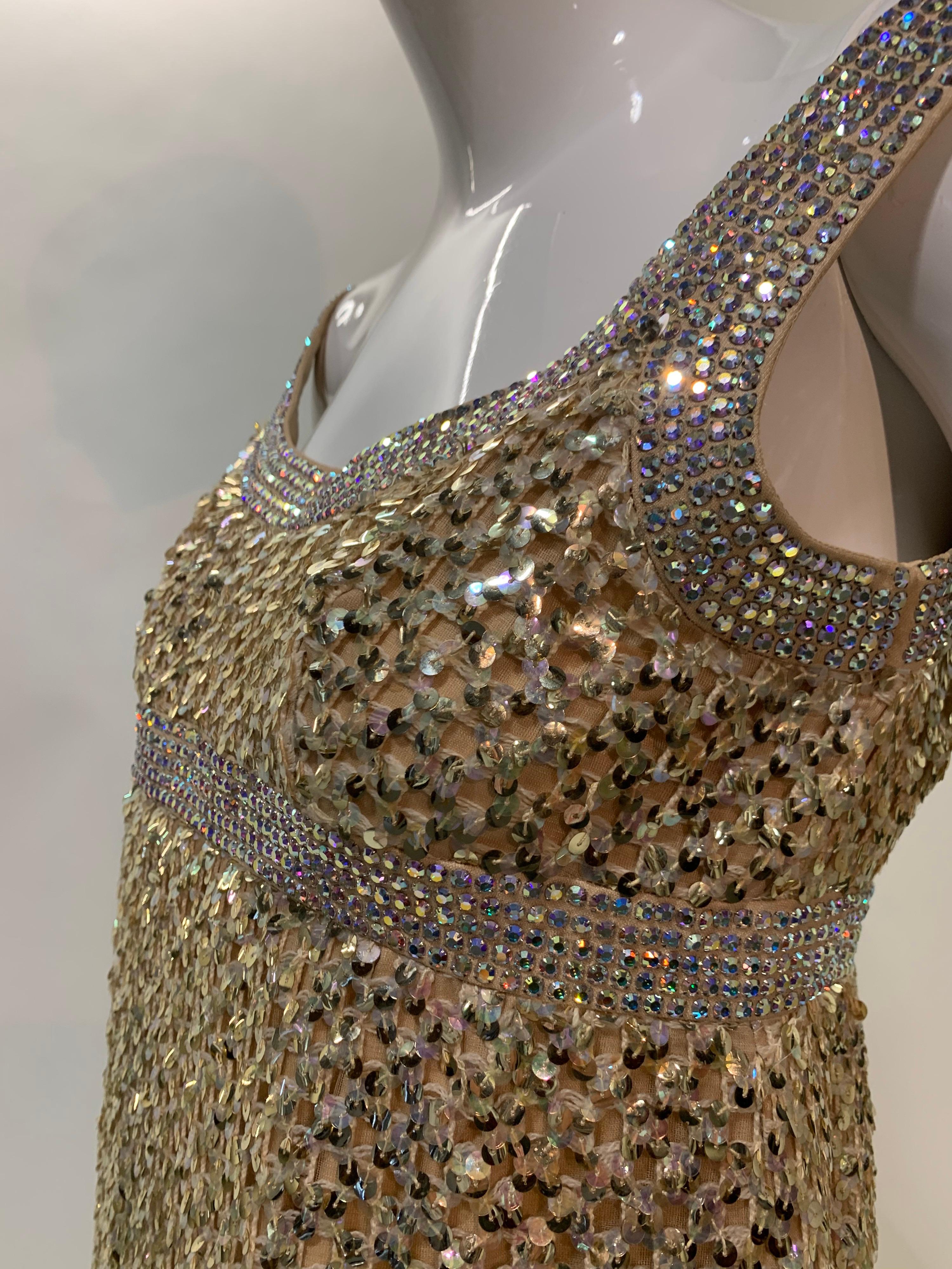 1960er Jahre Mod Empire Taille Kleid in Gold Pailletten Gitter und schillernden Strasssteinen im Angebot 9
