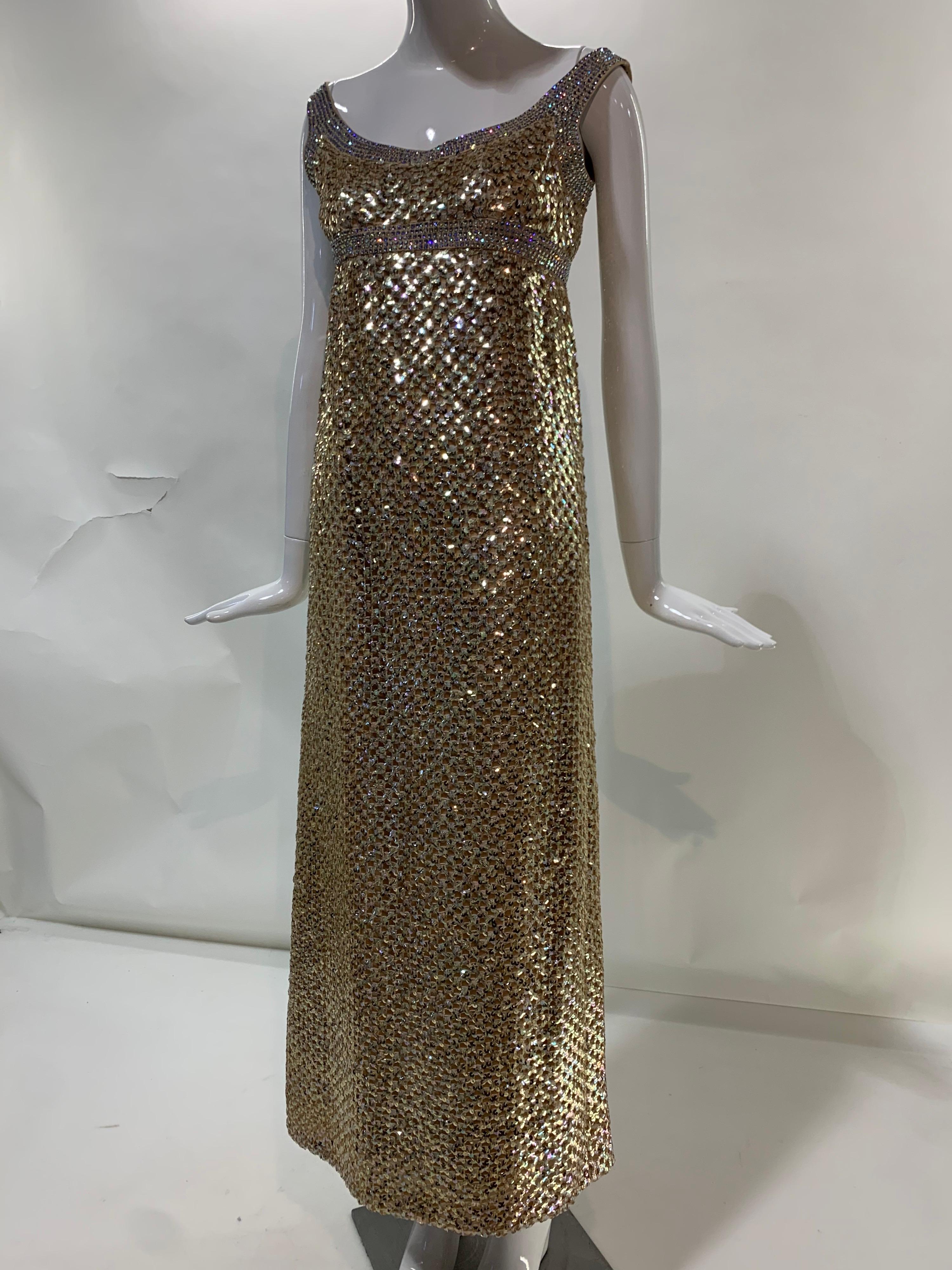 1960er Jahre Mod Empire Taille Kleid in Gold Pailletten Gitter und schillernden Strasssteinen im Angebot 11