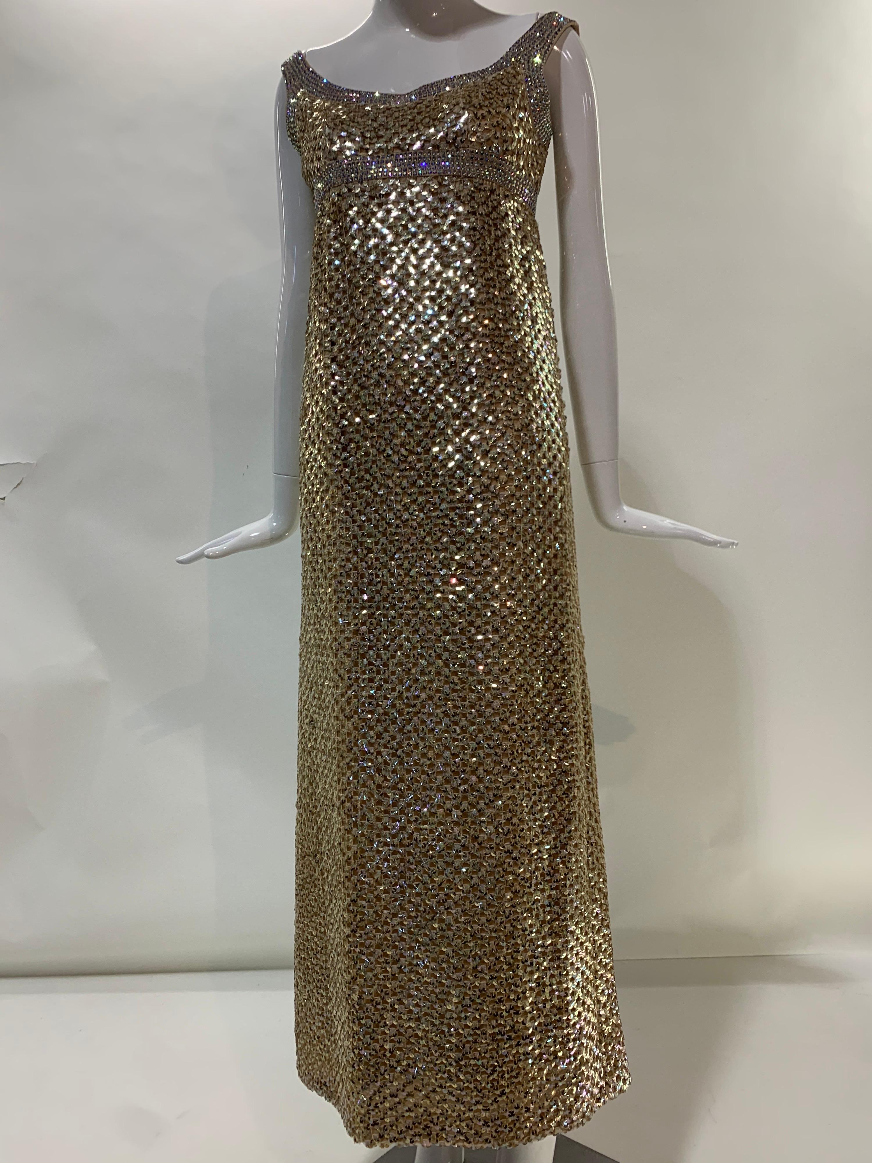 1960er Jahre Mod Empire Taille Kleid in Gold Pailletten Gitter und schillernden Strasssteinen (Schwarz) im Angebot