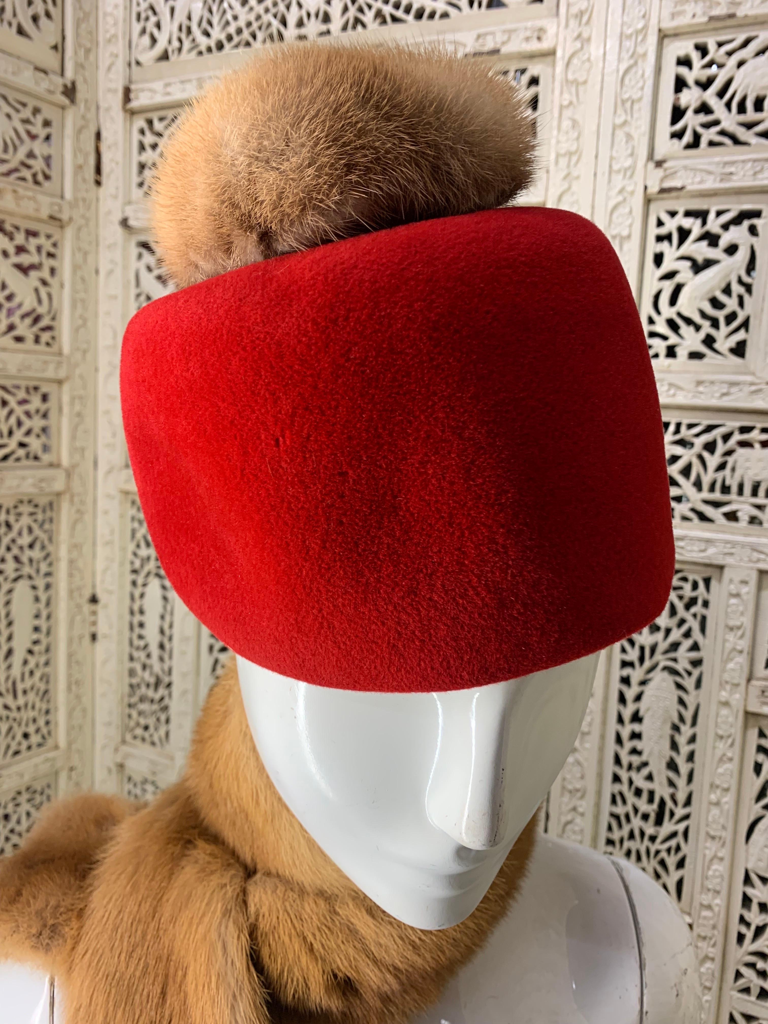 1960s Mod Jan Leslie Red Felt Tall Hat w Fur Pompon & Chanel Mink Scarf Ensemble In Excellent Condition For Sale In Gresham, OR