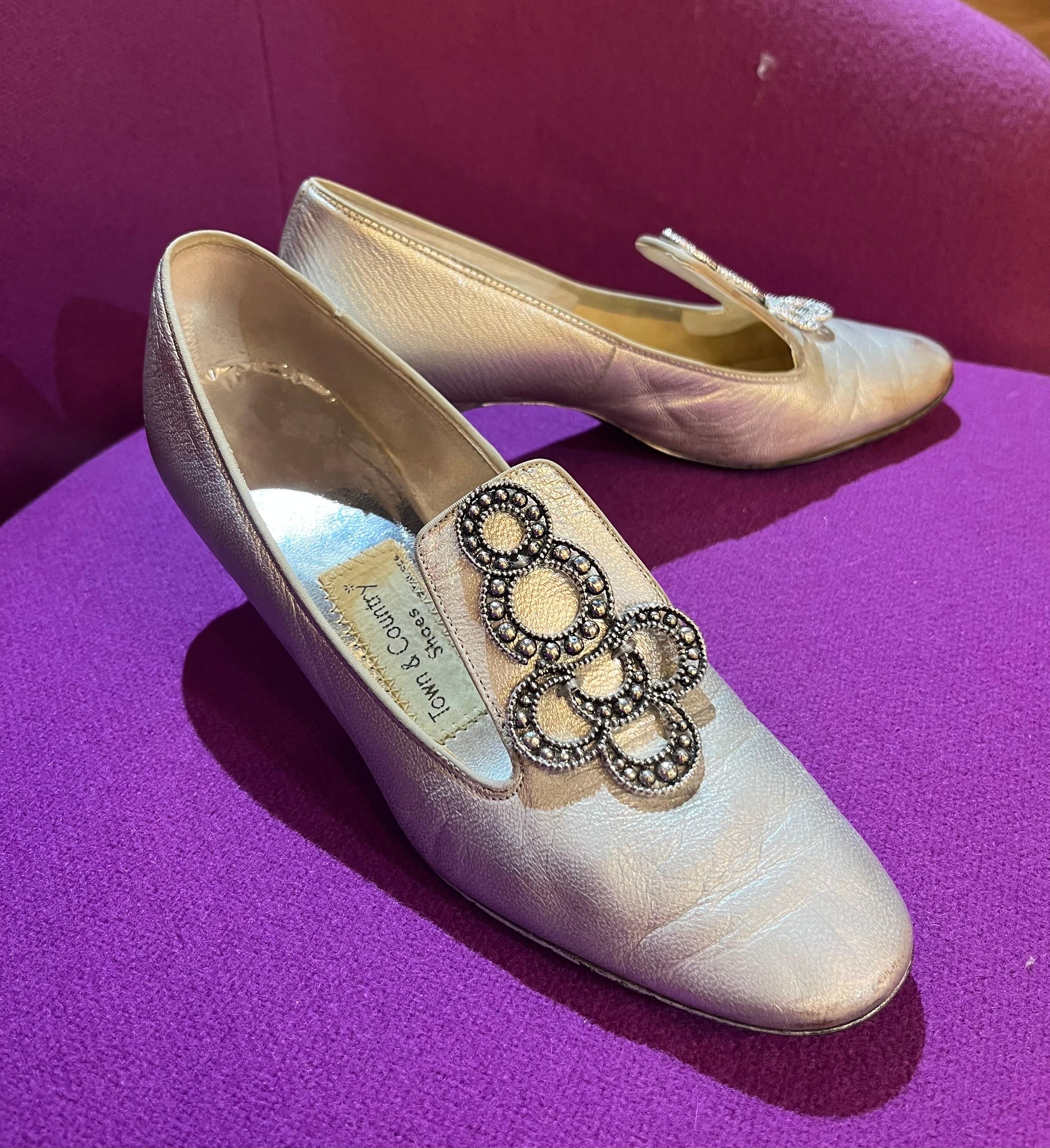1960s Mod Metallic Silver Party Heels  In Good Condition For Sale In Greenport, NY