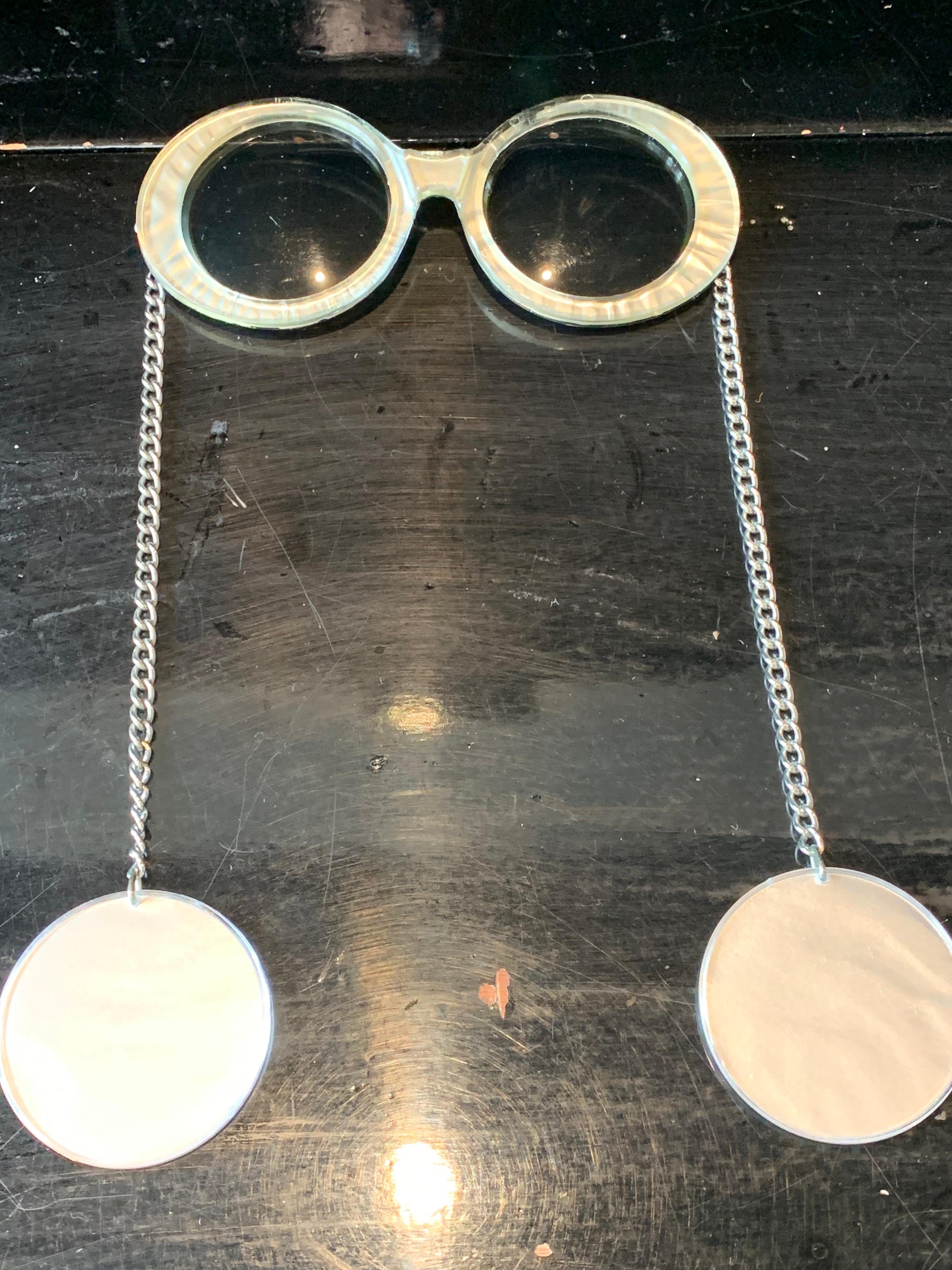 1960s Mod Oyster Shell Acrylic Oversized Round Sunglasses W/ Chainlink Arm & Fob 3