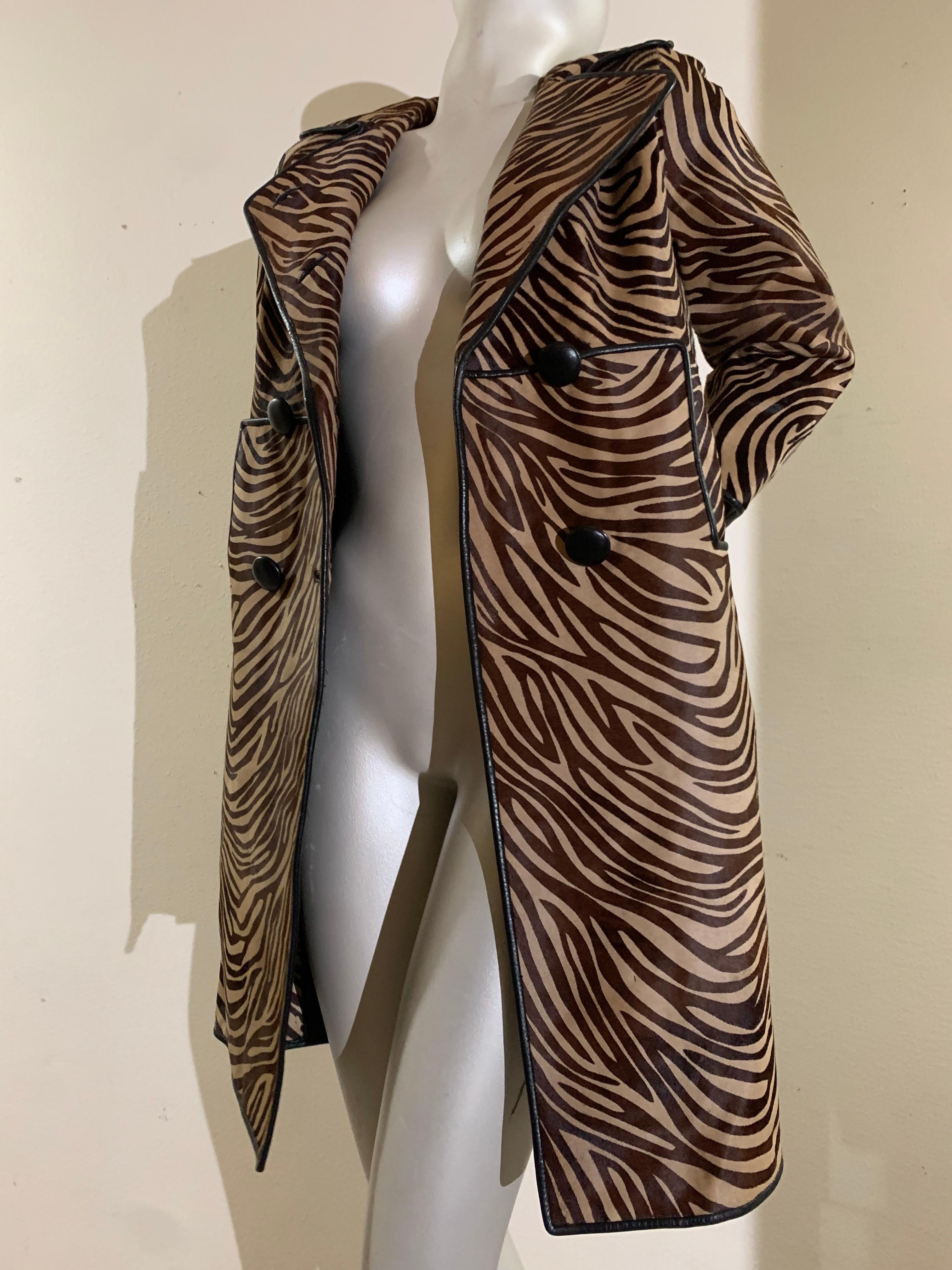 Cappotto doppiopetto in pelle di vitello tigrata e stencil degli anni '60 con tasche laterali in vendita 11