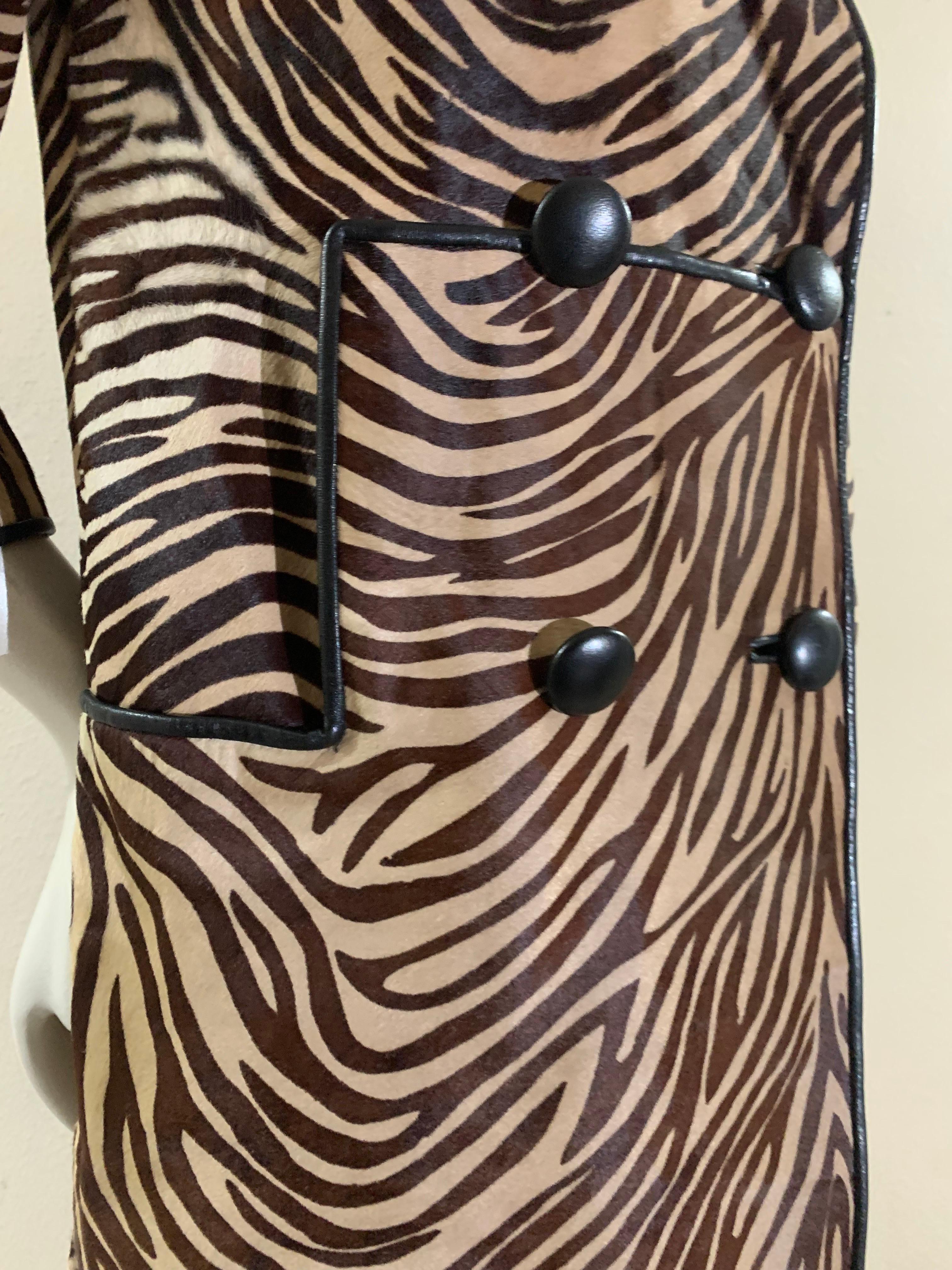 Donna Cappotto doppiopetto in pelle di vitello tigrata e stencil degli anni '60 con tasche laterali in vendita
