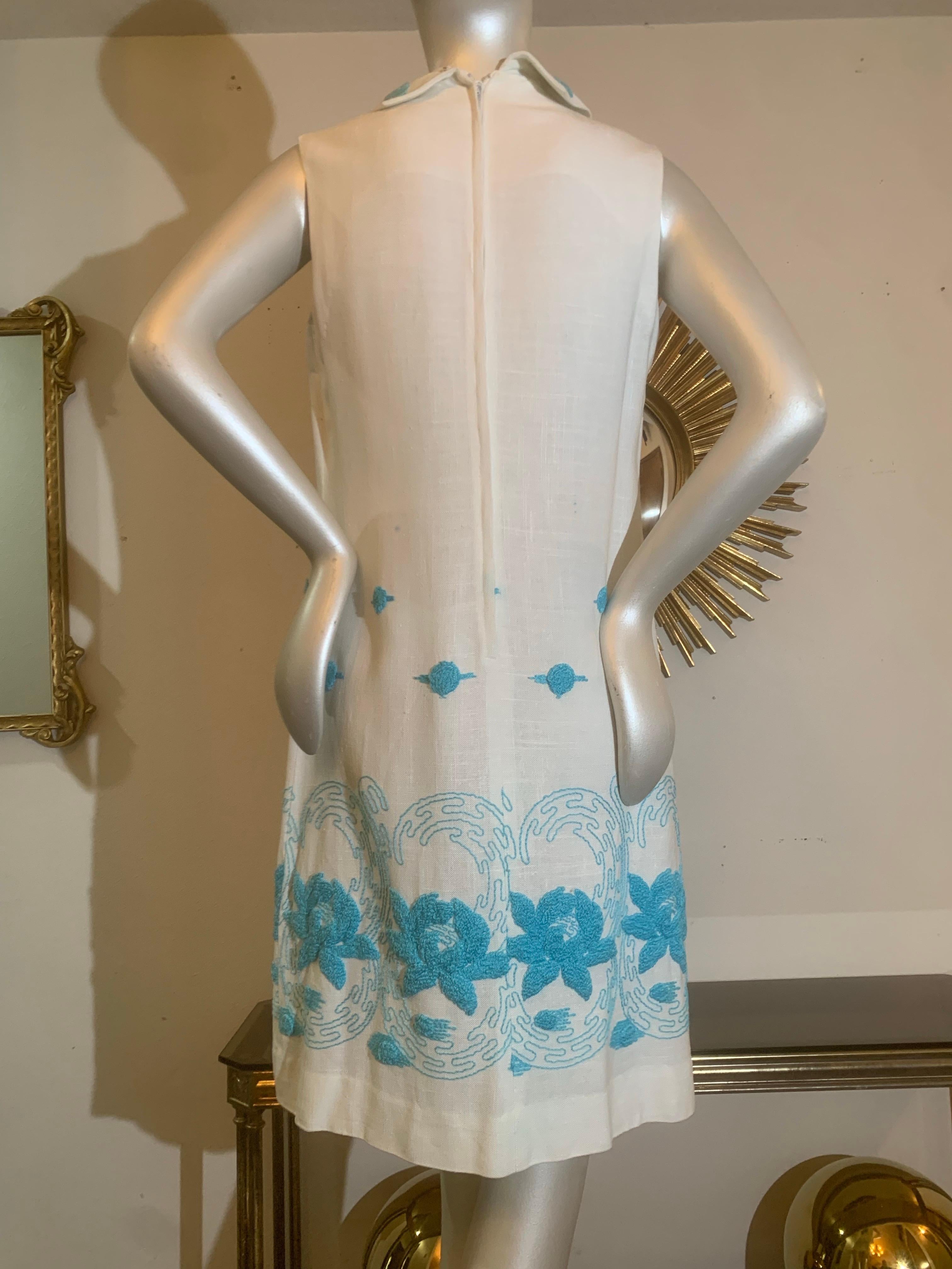 Green 1960s Mod White Linen A-Line Day Dress w Turquoise Scarf & Crewel Embroidery For Sale