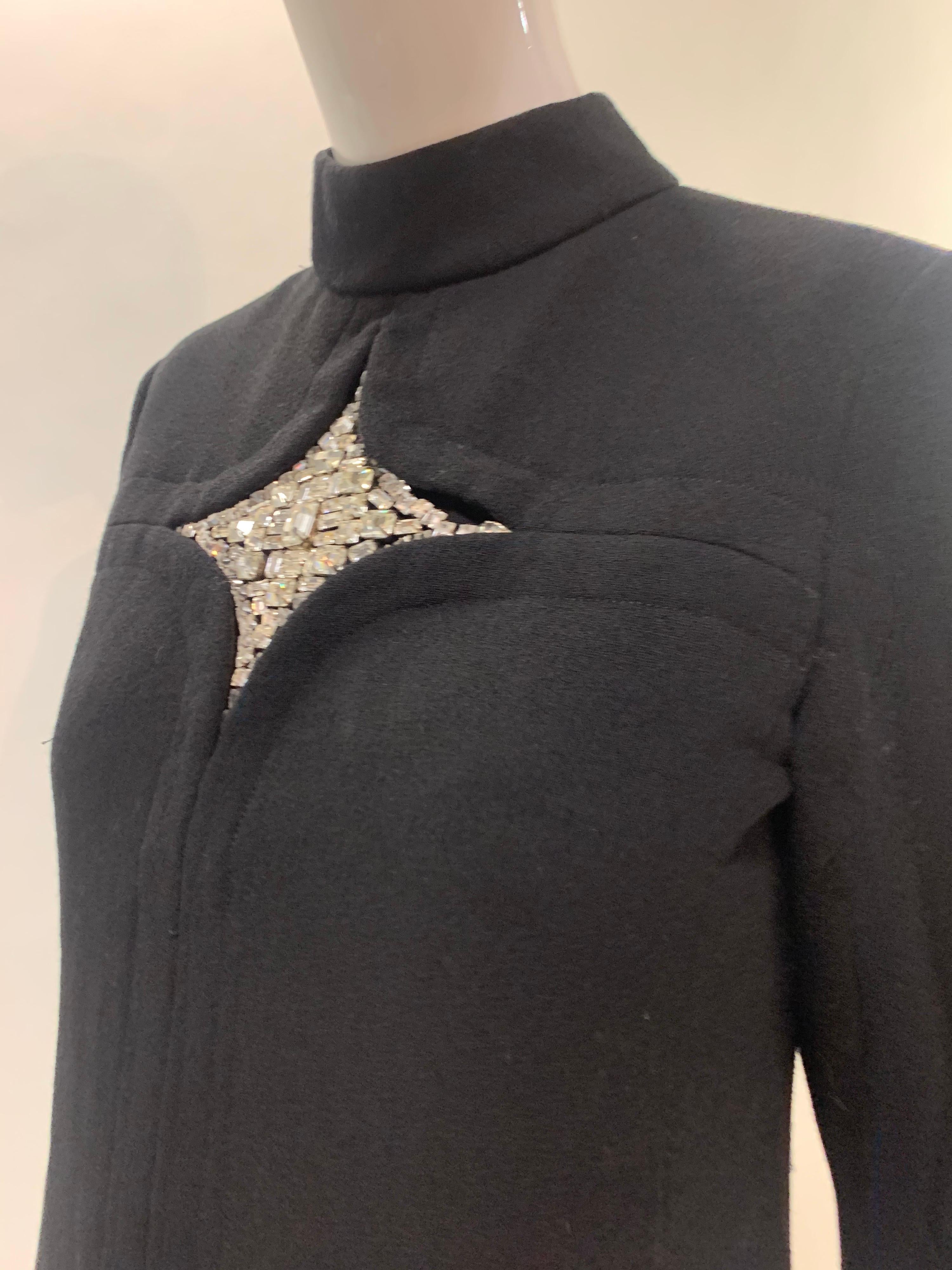 Robe de cocktail sur mesure en crêpe de laine style mod des années 1960 avec étoile en strass au centre en vente 8