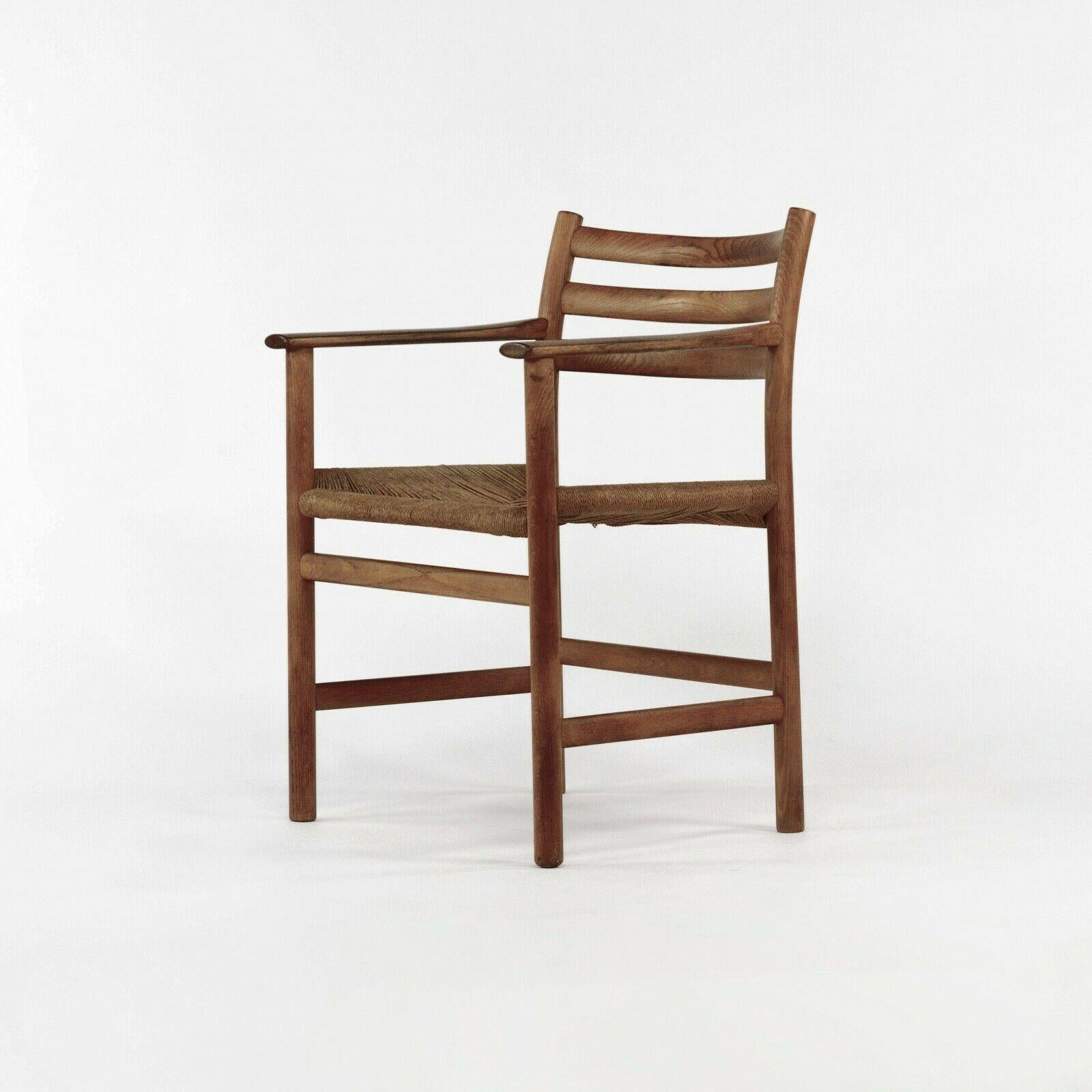 Chaise à accoudoir de salle à manger modèle 351 des années 1960 par Poul Volther pour Soro Stolefabrik du Danemark en vente 1