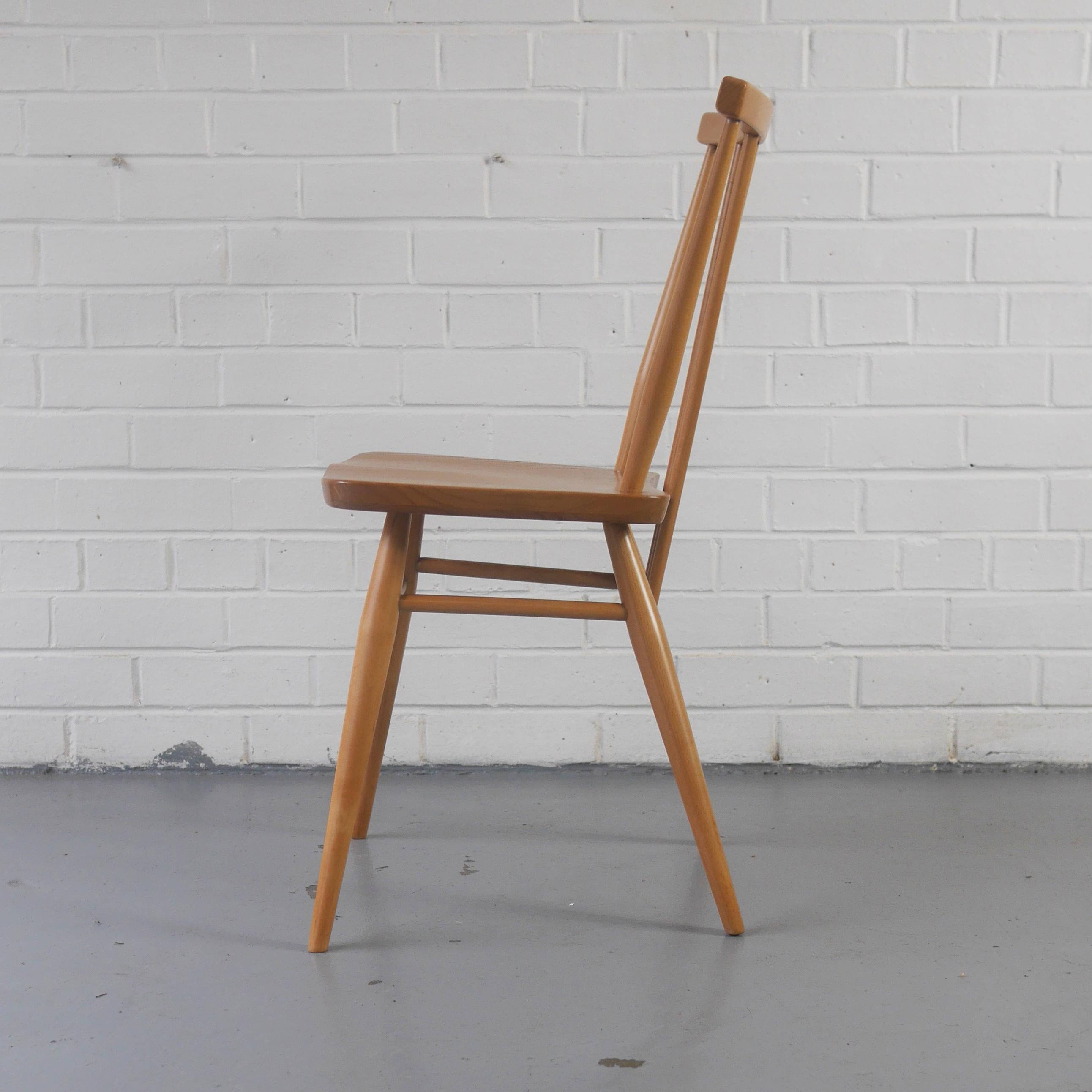 Mid-Century Modern 1960s Model 391 Windsor Chair by Ercol in Solid Elm and Beech For Sale