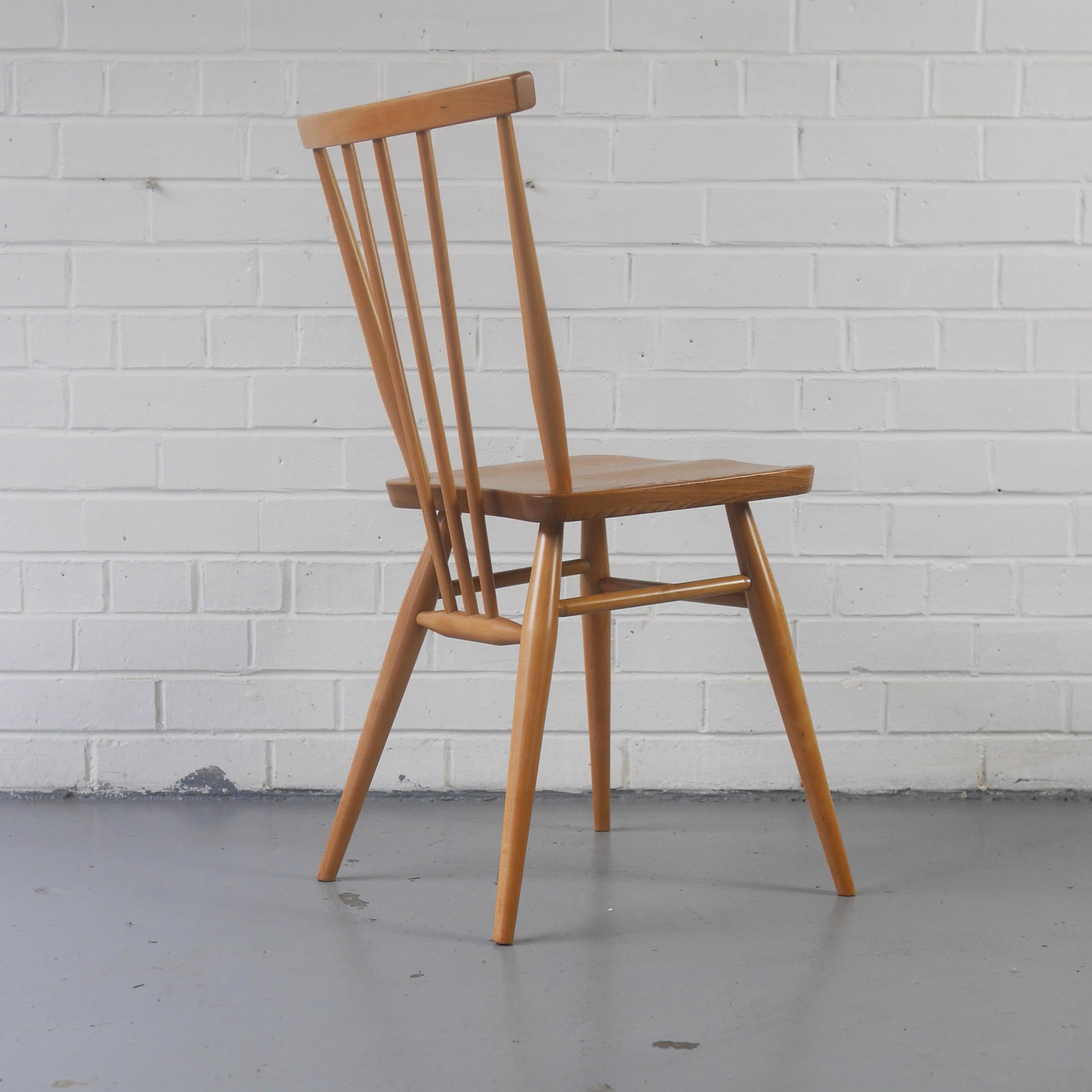 British 1960s Model 391 Windsor Chair by Ercol in Solid Elm and Beech For Sale