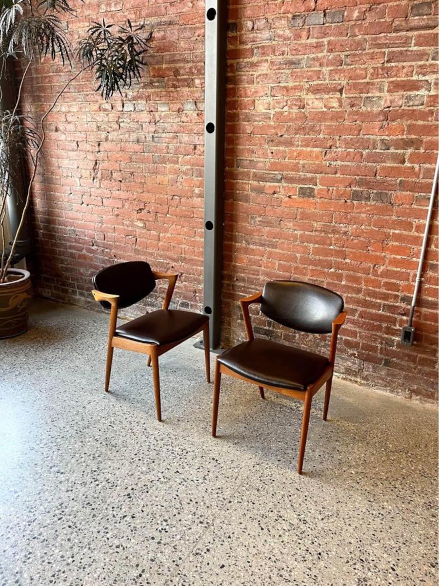 1960s Model 42 Side Chairs in Teak and Leather 2