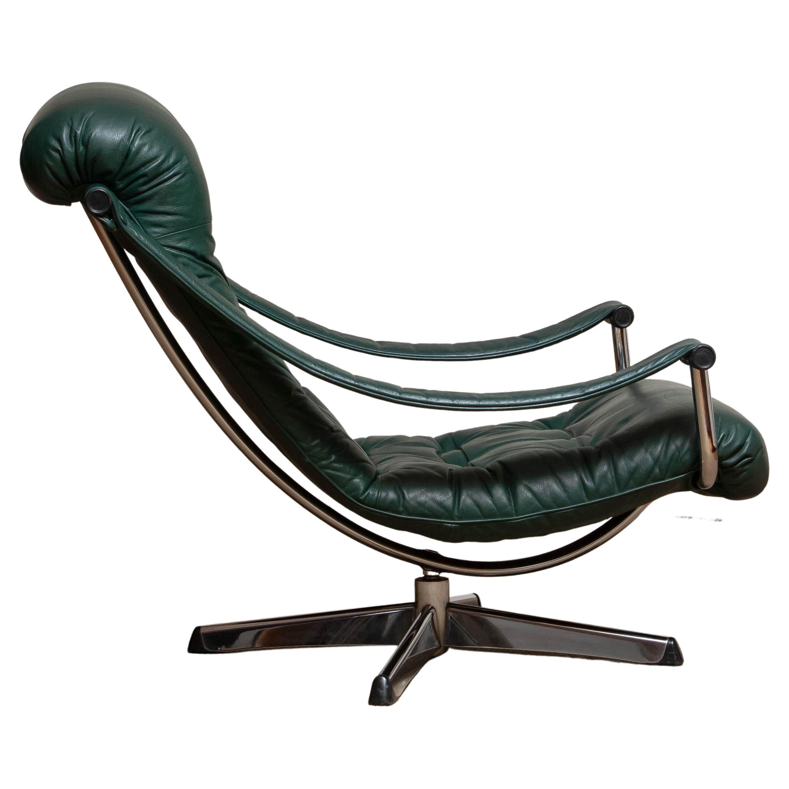 1960s Modern Design Oxford Green Leather and Chrome Swivel Chair by Göte Mobler