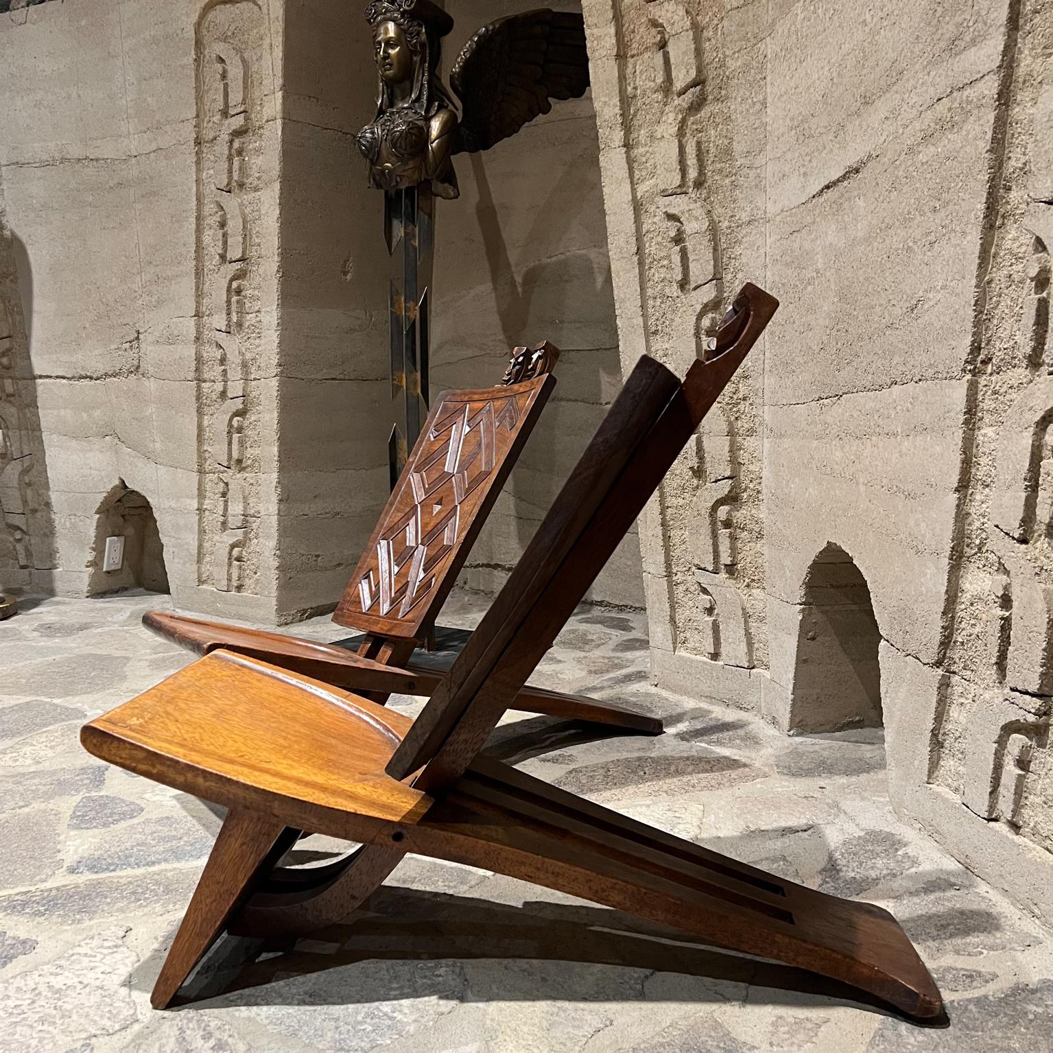 Chaises de chefs de cérémonie africaines des années 1960, sculptées à la main en vente 3