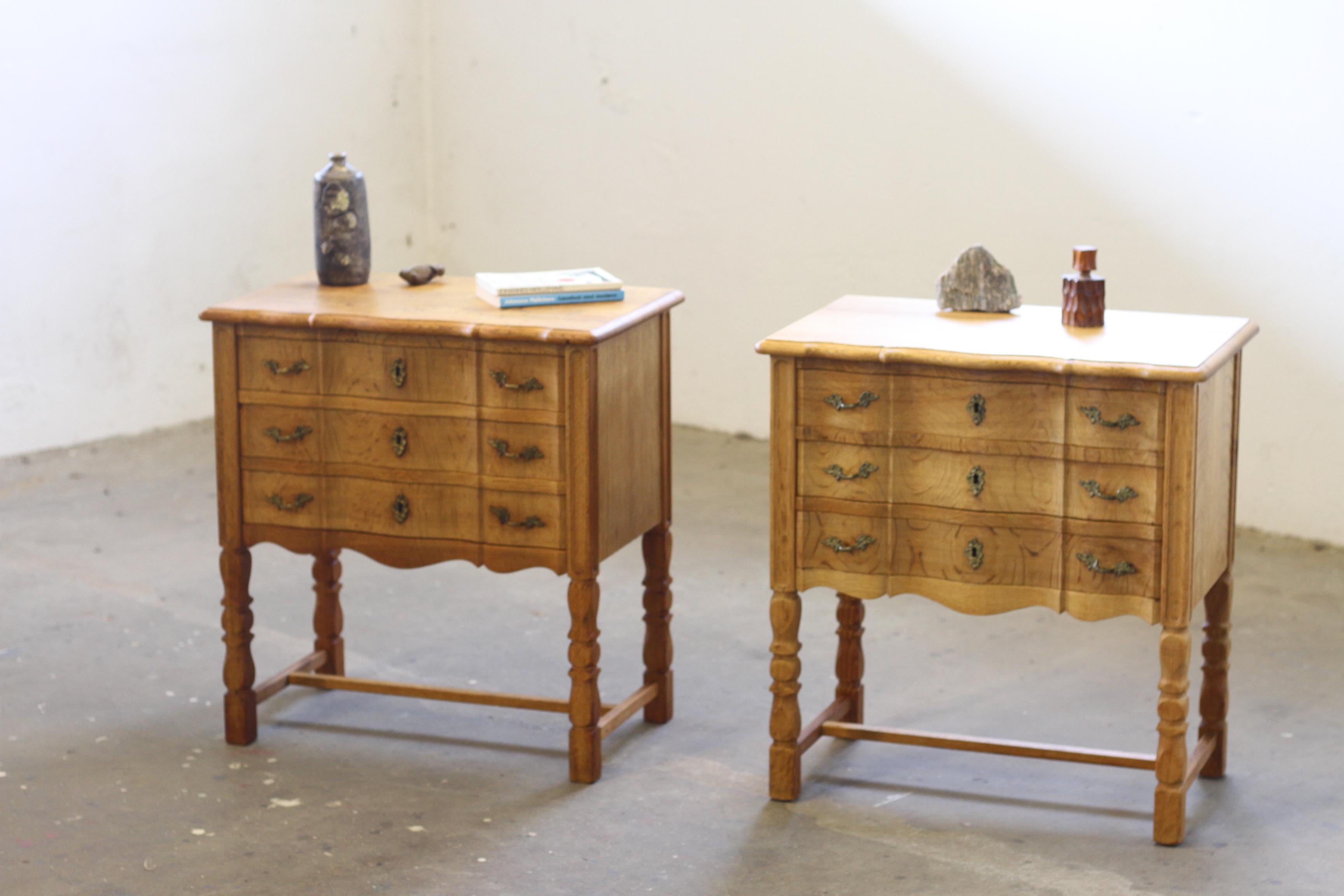 1960s Modern Danish Oak Dresser Cabinet style of Henning Kjærnulf, Denmark For Sale 8