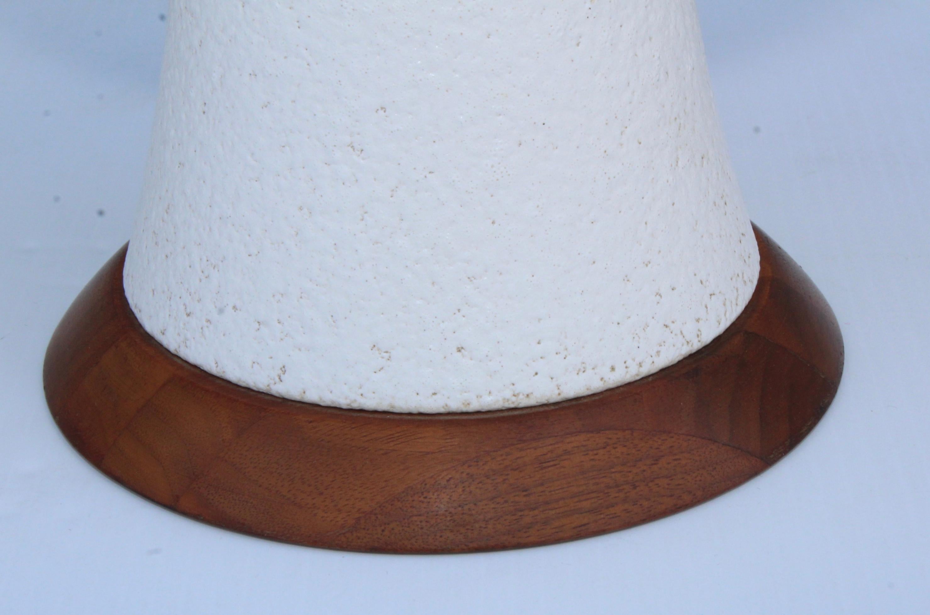 1960s Modern Danish Style Pottery and Walnut Table Lamps 6