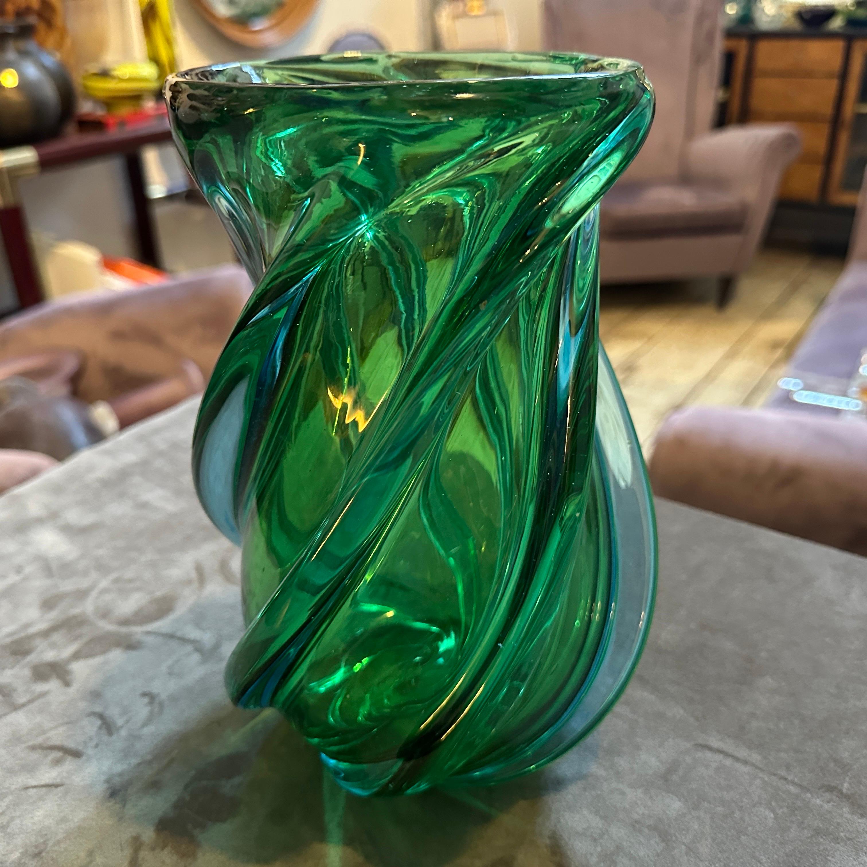 1960s Modern Green Uranium and Blue Murano Glass Vase by Seguso For Sale 4