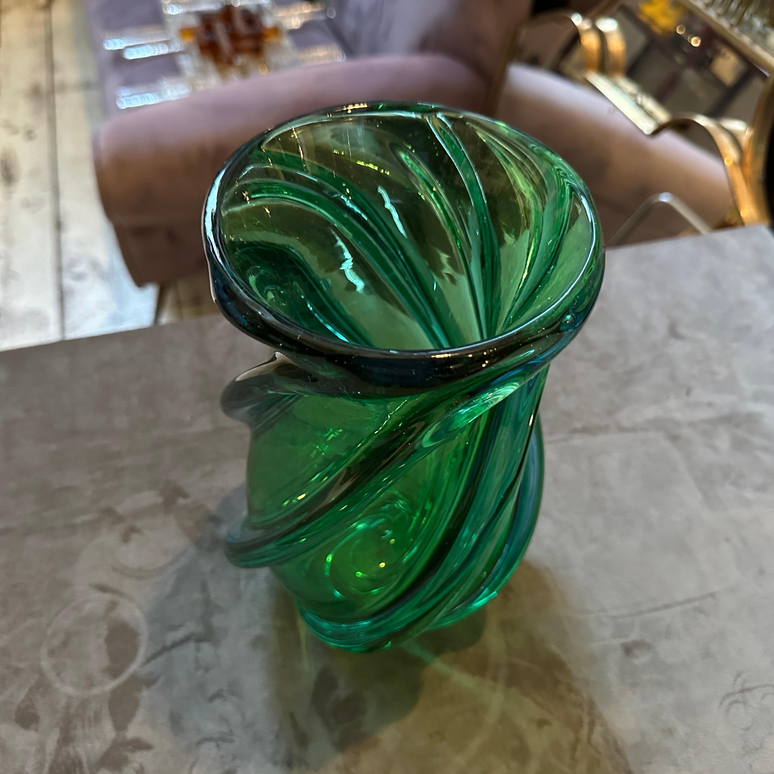 1960s Modern Green Uranium and Blue Murano Glass Vase by Seguso For Sale 6