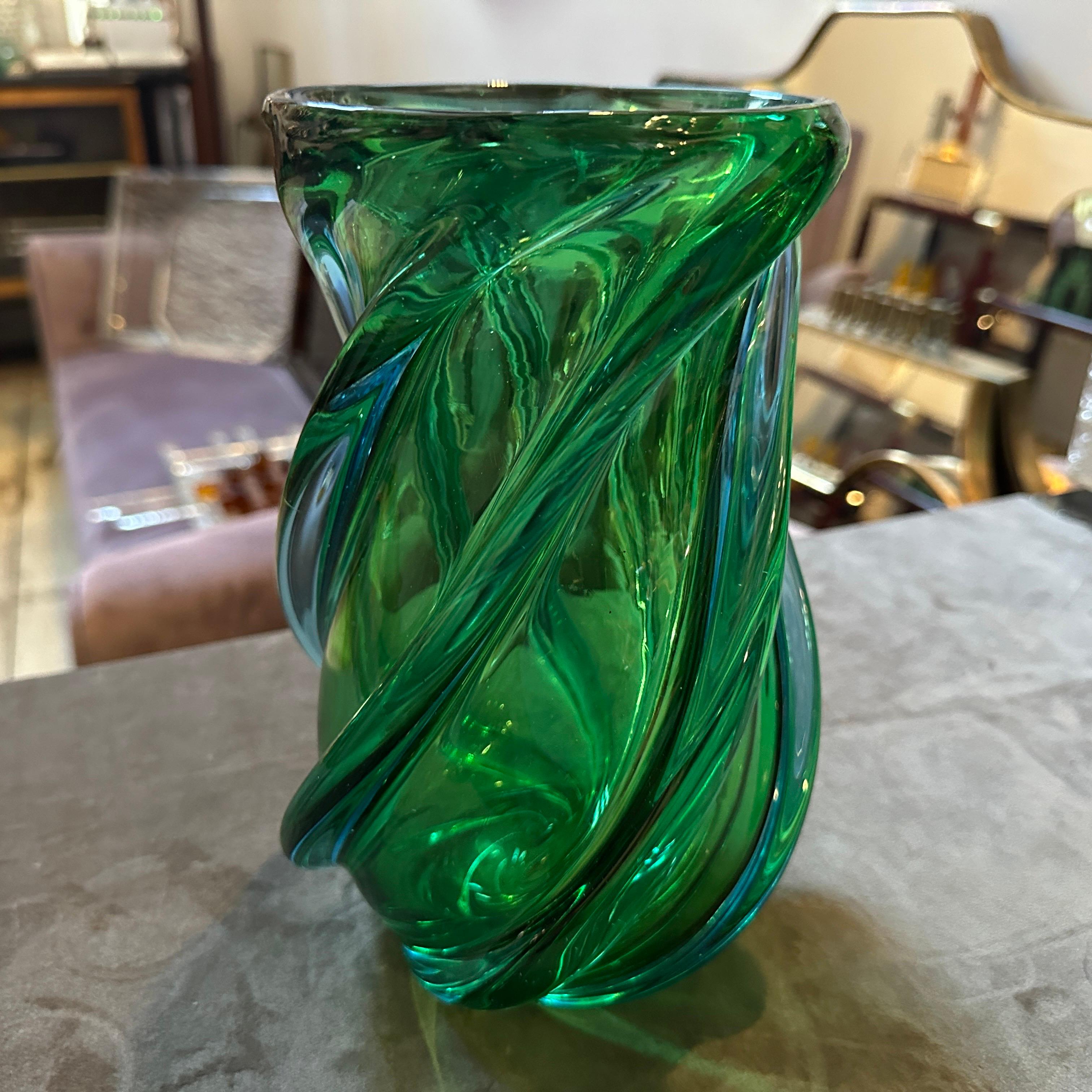 1960s Modern Green Uranium and Blue Murano Glass Vase by Seguso For Sale 7