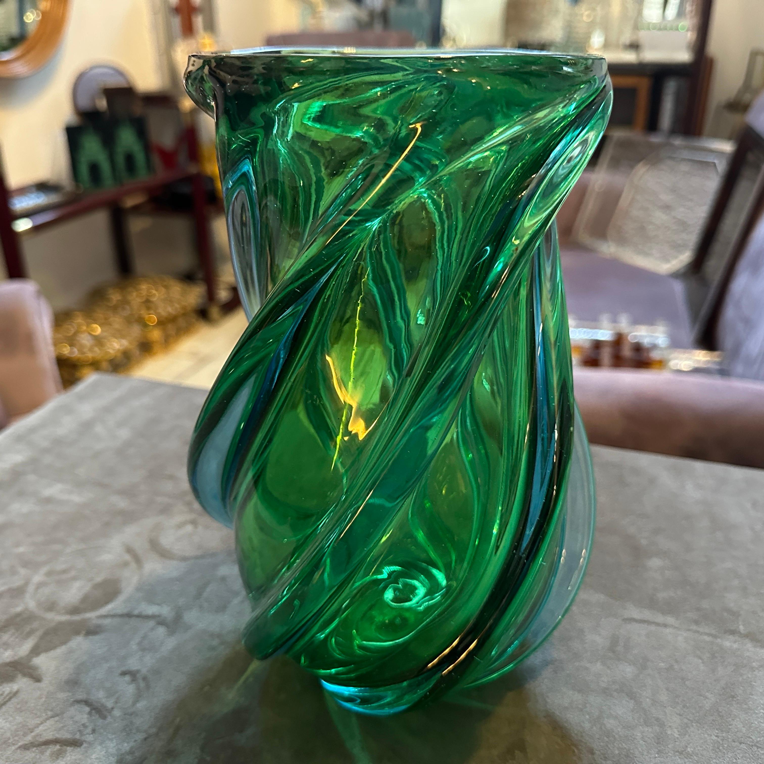1960s Modern Green Uranium and Blue Murano Glass Vase by Seguso In Excellent Condition For Sale In Aci Castello, IT