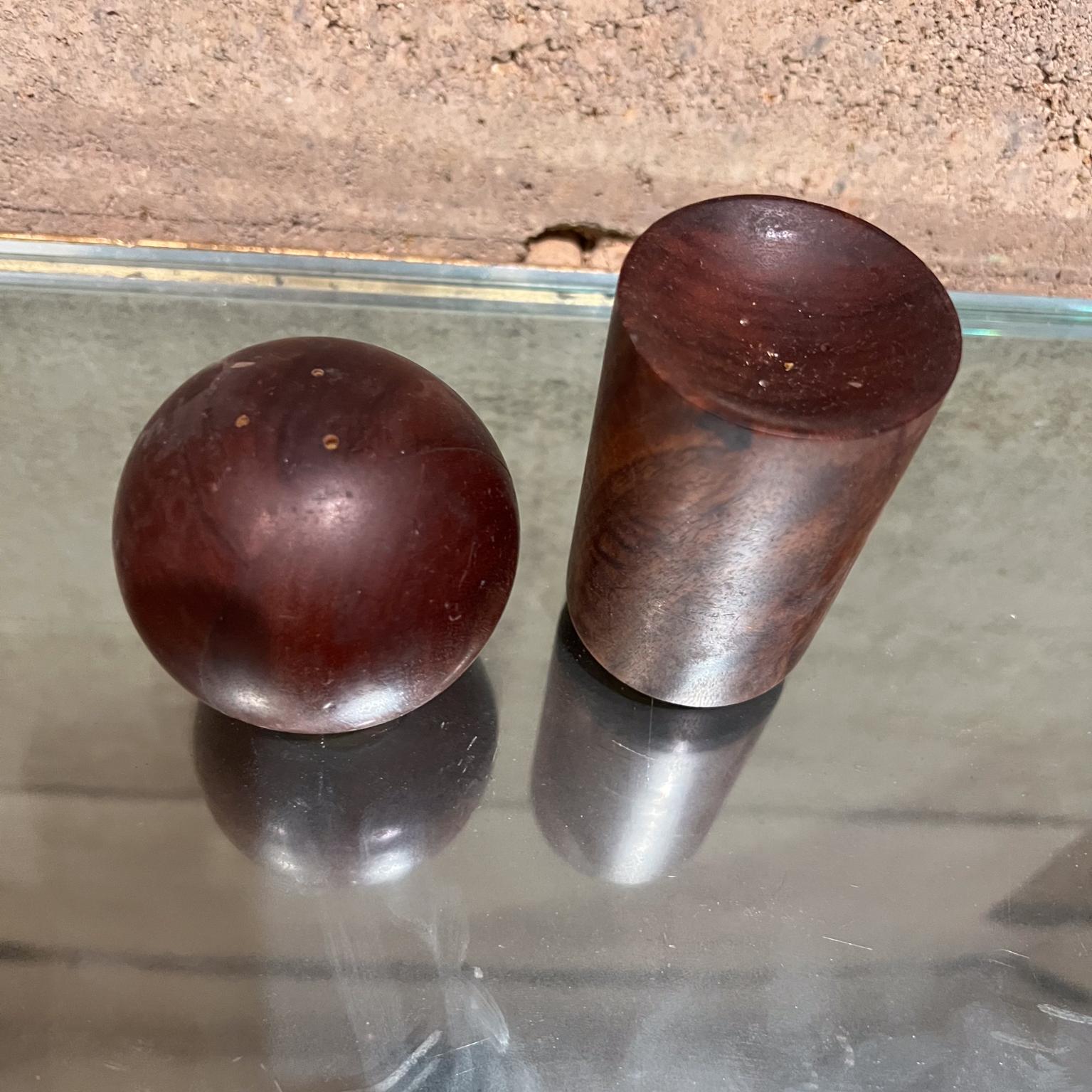 1960s Modern Nesting Salt & Pepper Shaker Rosewood Ball + Cylinder In Good Condition For Sale In Chula Vista, CA