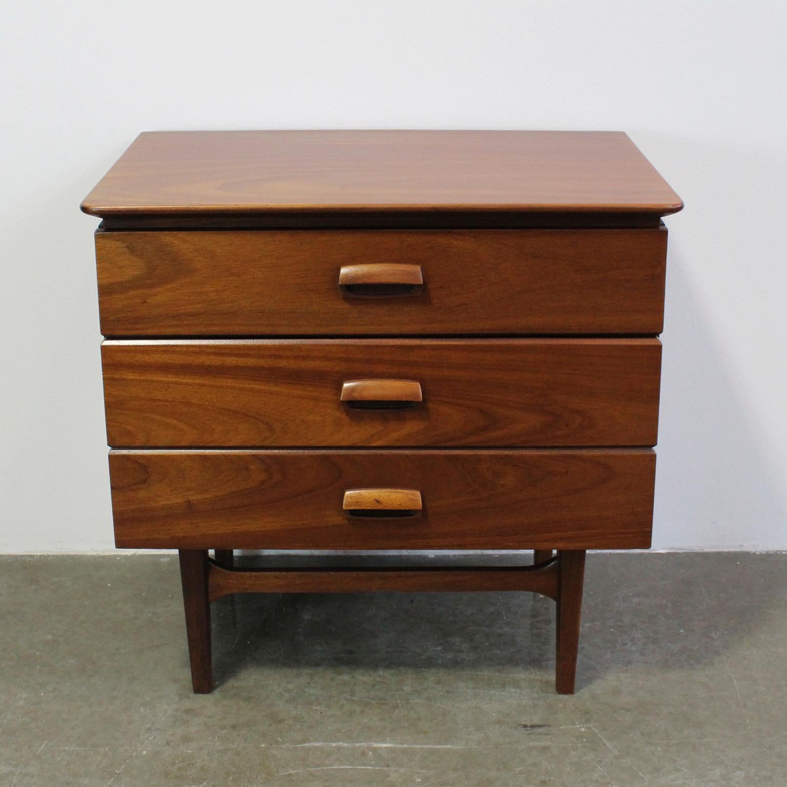 1960s Modern Portuguese Bedside Tables In Good Condition In Lisbon, PT