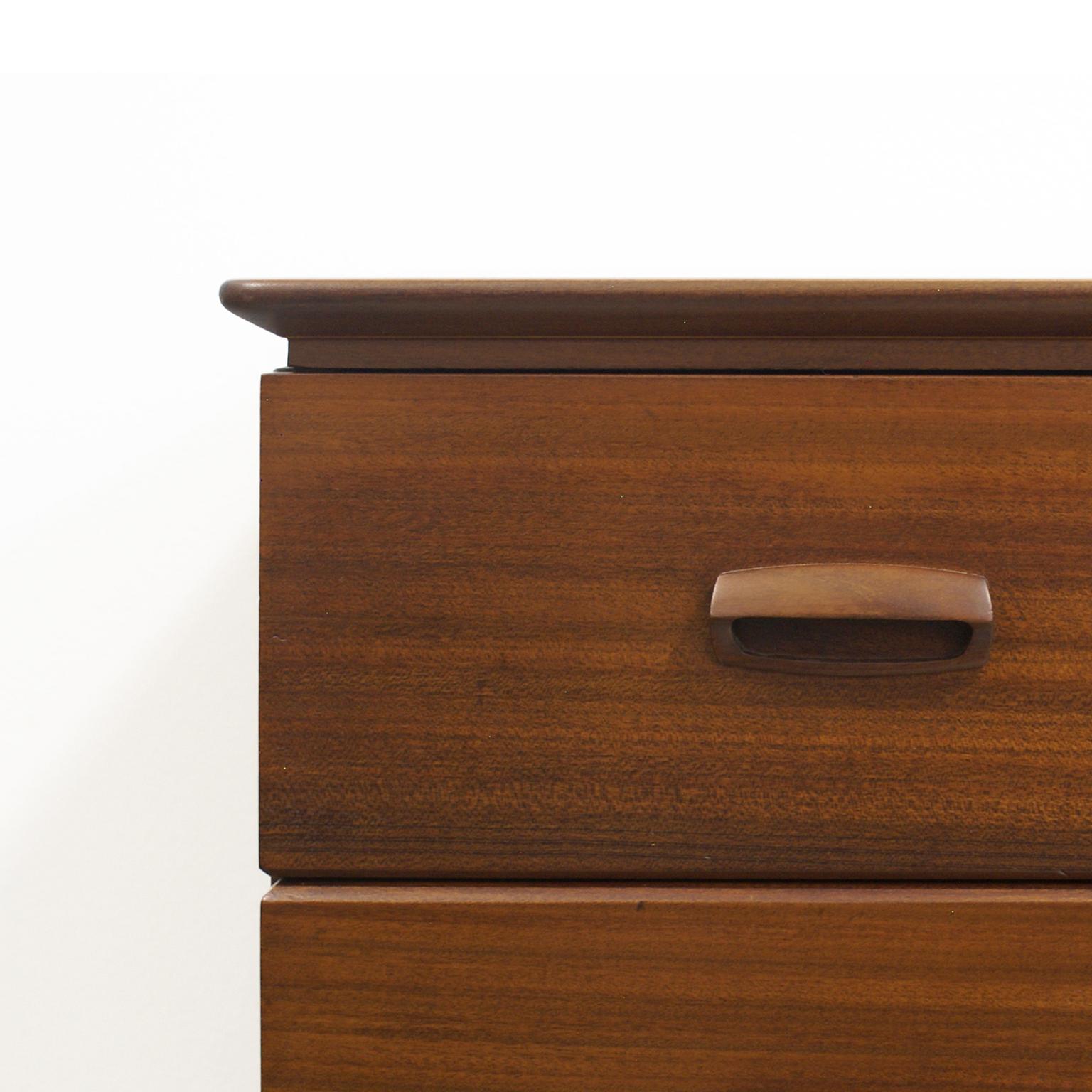 1960s Modern Portuguese Chest of Drawers, Olaio In Good Condition In Lisbon, PT