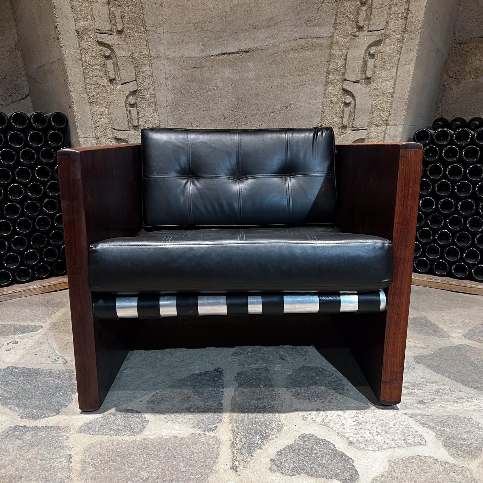 1960s Modern Rosewood Leather Club Chair Brasilianischer Stil von Sergio Rodrigues (Moderne der Mitte des Jahrhunderts) im Angebot