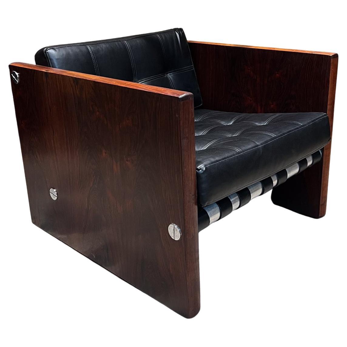 1960s Modern Rosewood Leather Club Chair Brasilianischer Stil von Sergio Rodrigues im Angebot