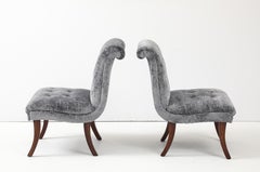 Sedie moderne a gambe a sciabola in mogano degli anni '60 con rivestimento in velluto