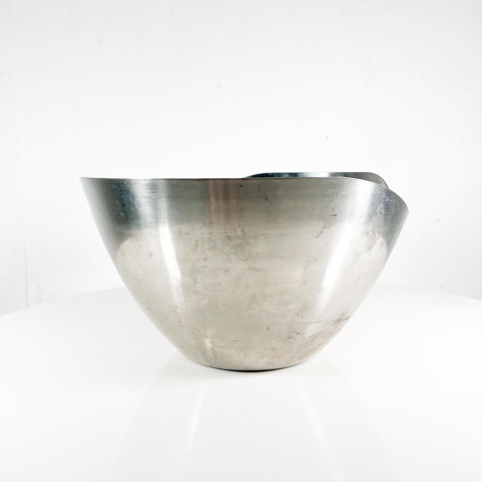 Mid-20th Century 1960s Modern Sculptural Stainless-Steel Wave Salad Bowl from Japan