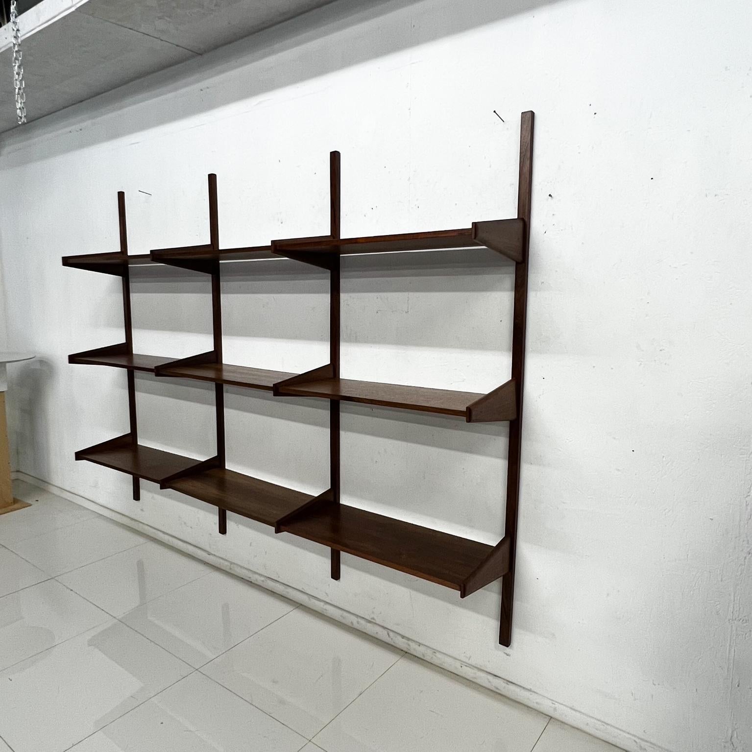 1960s Modern Wall Unit System Style of Ib Juul Christensen of Norway In Good Condition In Chula Vista, CA