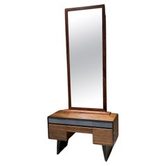 Table de coiffeuse moderne des années 1960 avec miroir