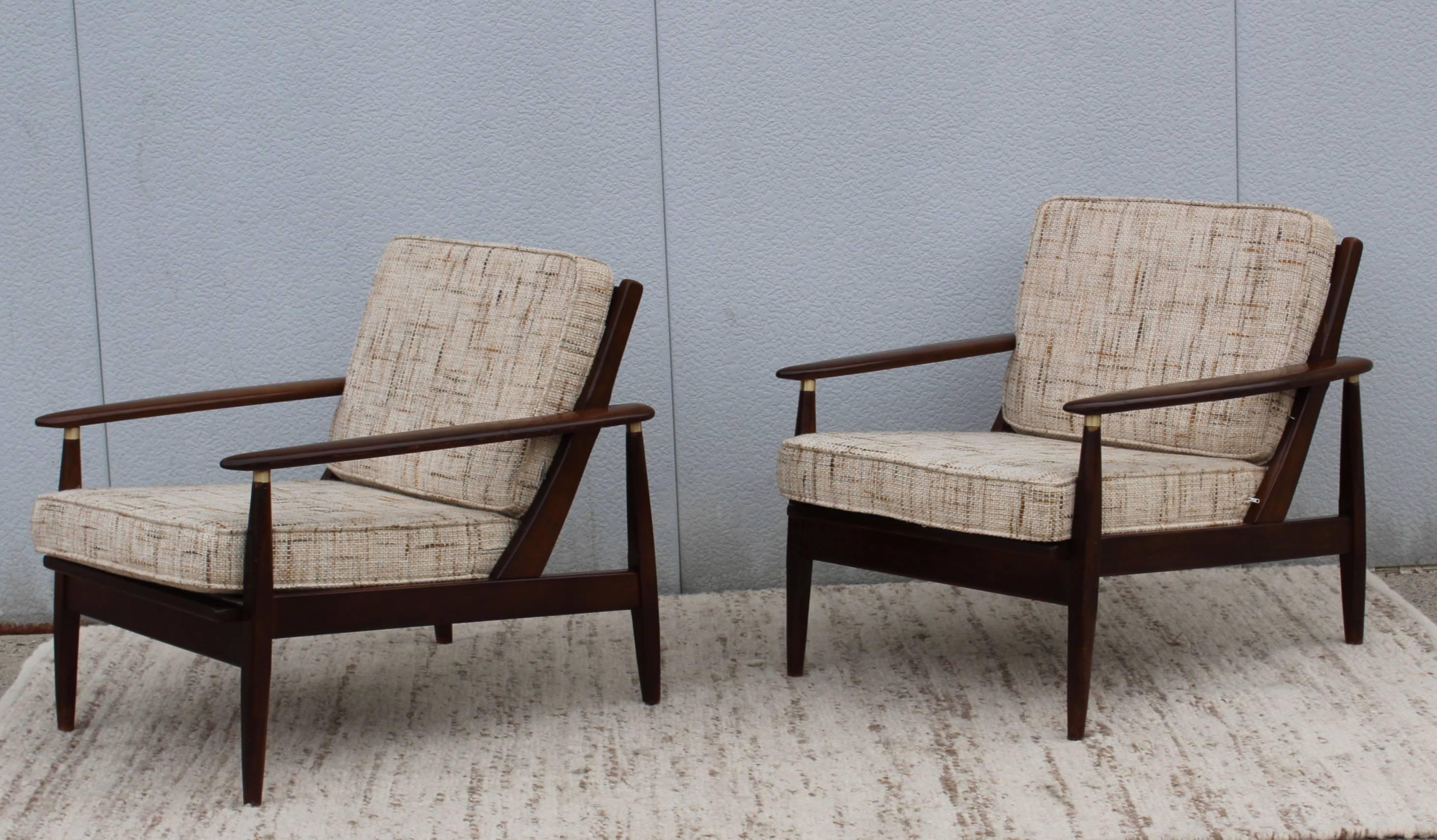 1960s Modern Walnut Lounge Chairs In Good Condition In New York, NY