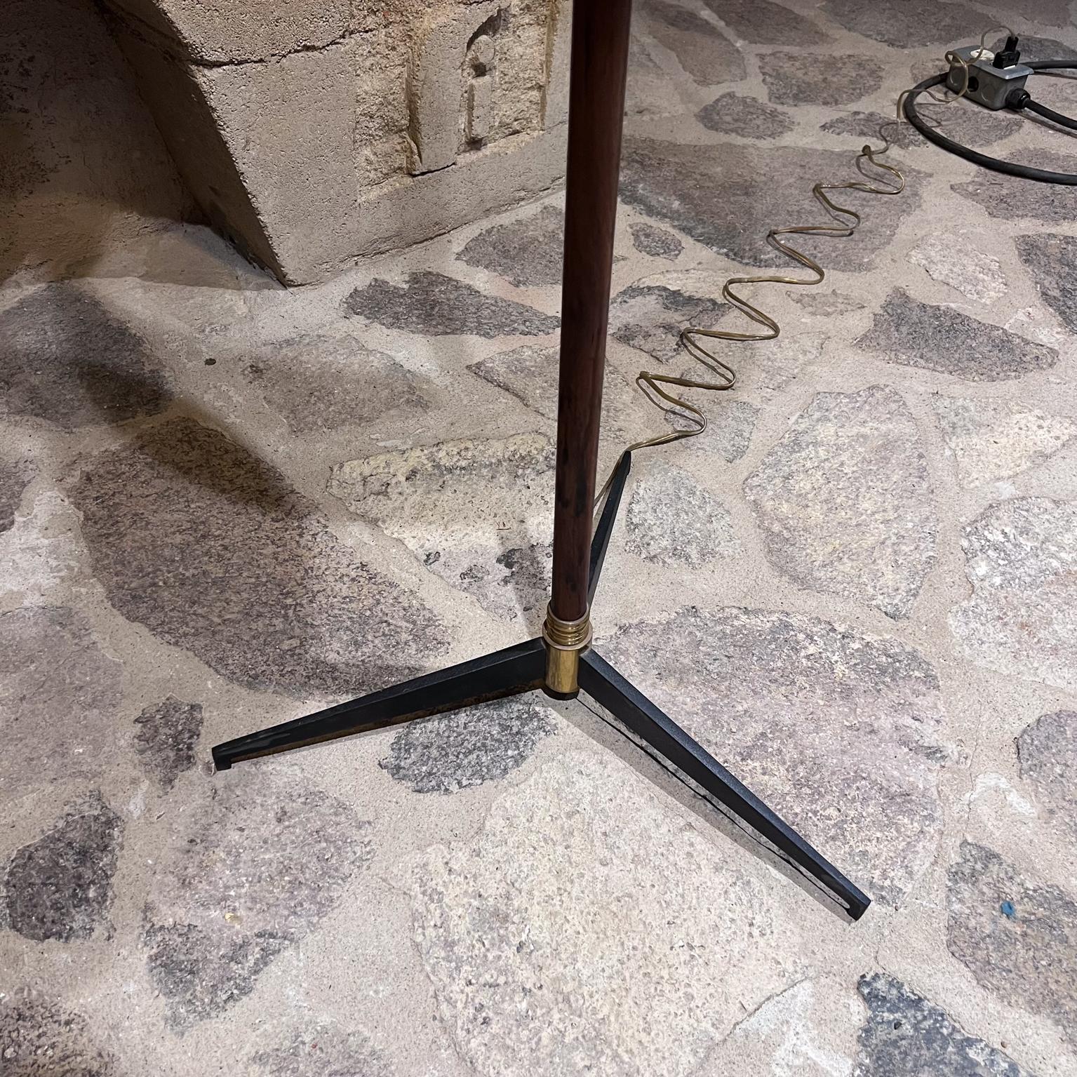 1960s Modern Wood Tripod Floor Lamp  In Good Condition For Sale In Chula Vista, CA