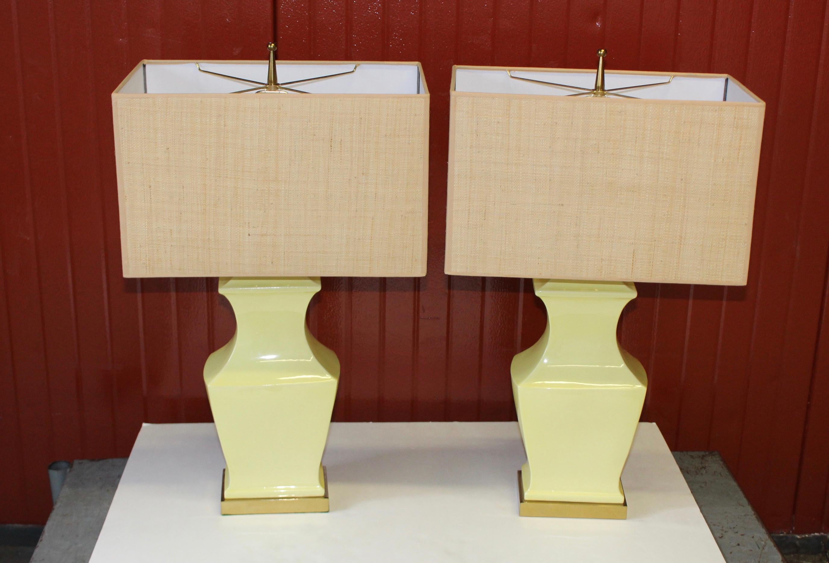 1960s Modern Yellow Pottery and Brass Table Lamps For Sale 5