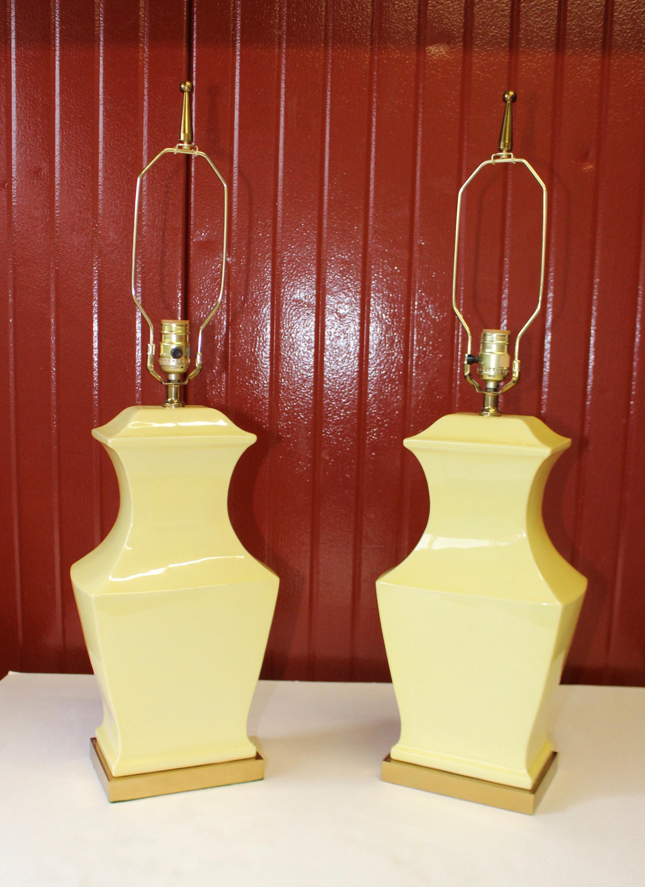 1960s Modern Yellow Pottery and Brass Table Lamps In Good Condition For Sale In New York, NY