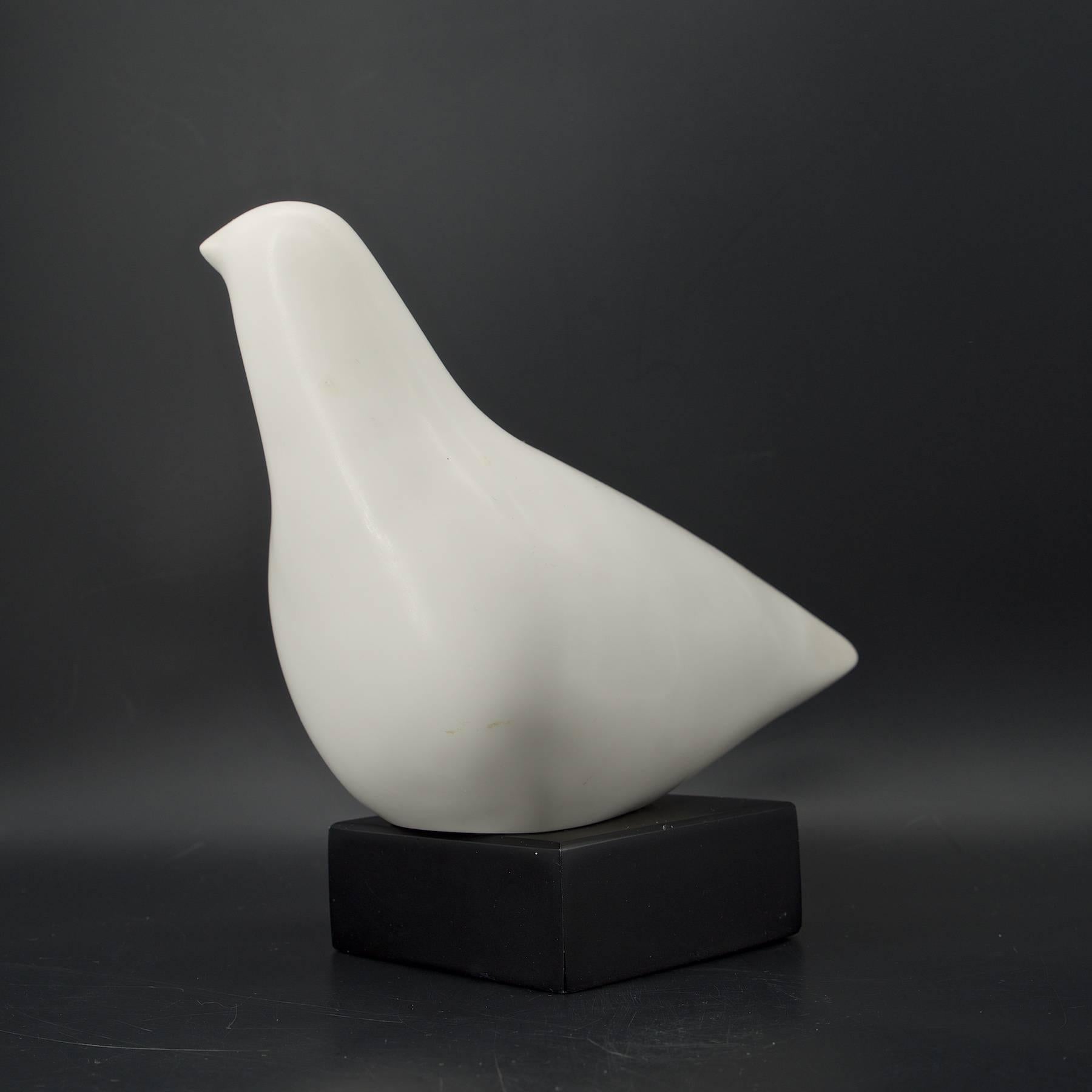 Minimalist 1960s Bird Dove Form Sculpture Modernist Abstract Foundry Stone Mid-Century