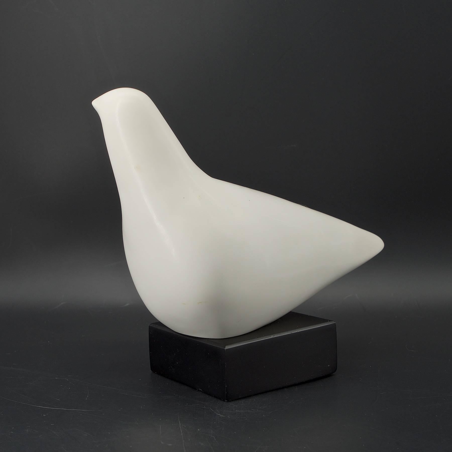 Molded 1960s Bird Dove Form Sculpture Modernist Abstract Foundry Stone Mid-Century