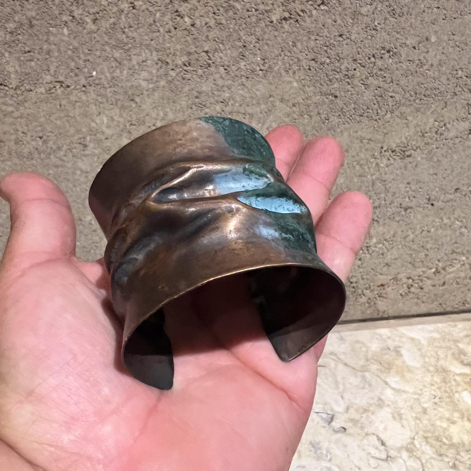 1960s Modernist Copper Cuff Bracelet Style Ellamarie Woolley en vente 1