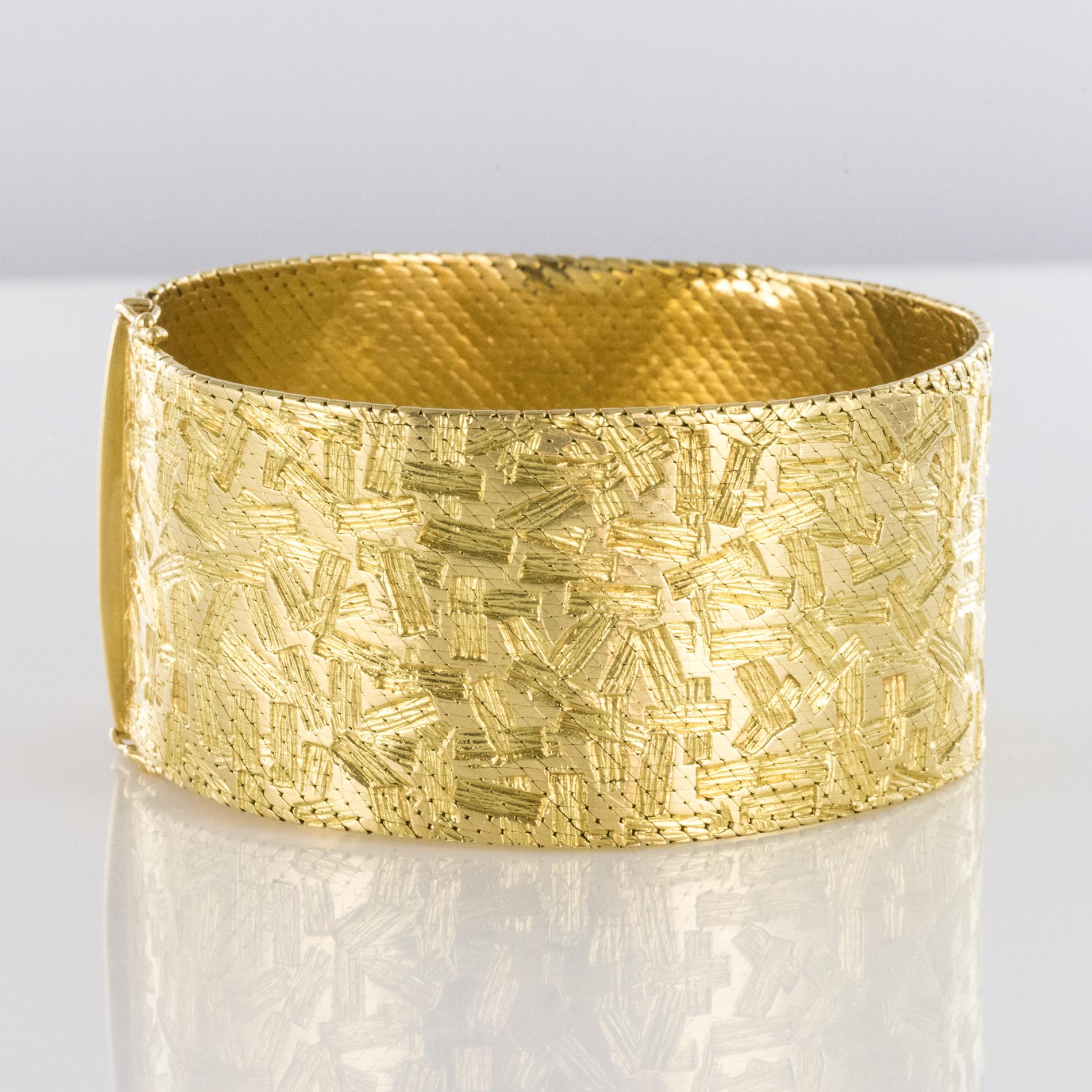 Modernistisches Bandarmband aus 18 Karat Gelbgold mit Dekoration aus den 1960er Jahren im Zustand „Hervorragend“ im Angebot in Poitiers, FR