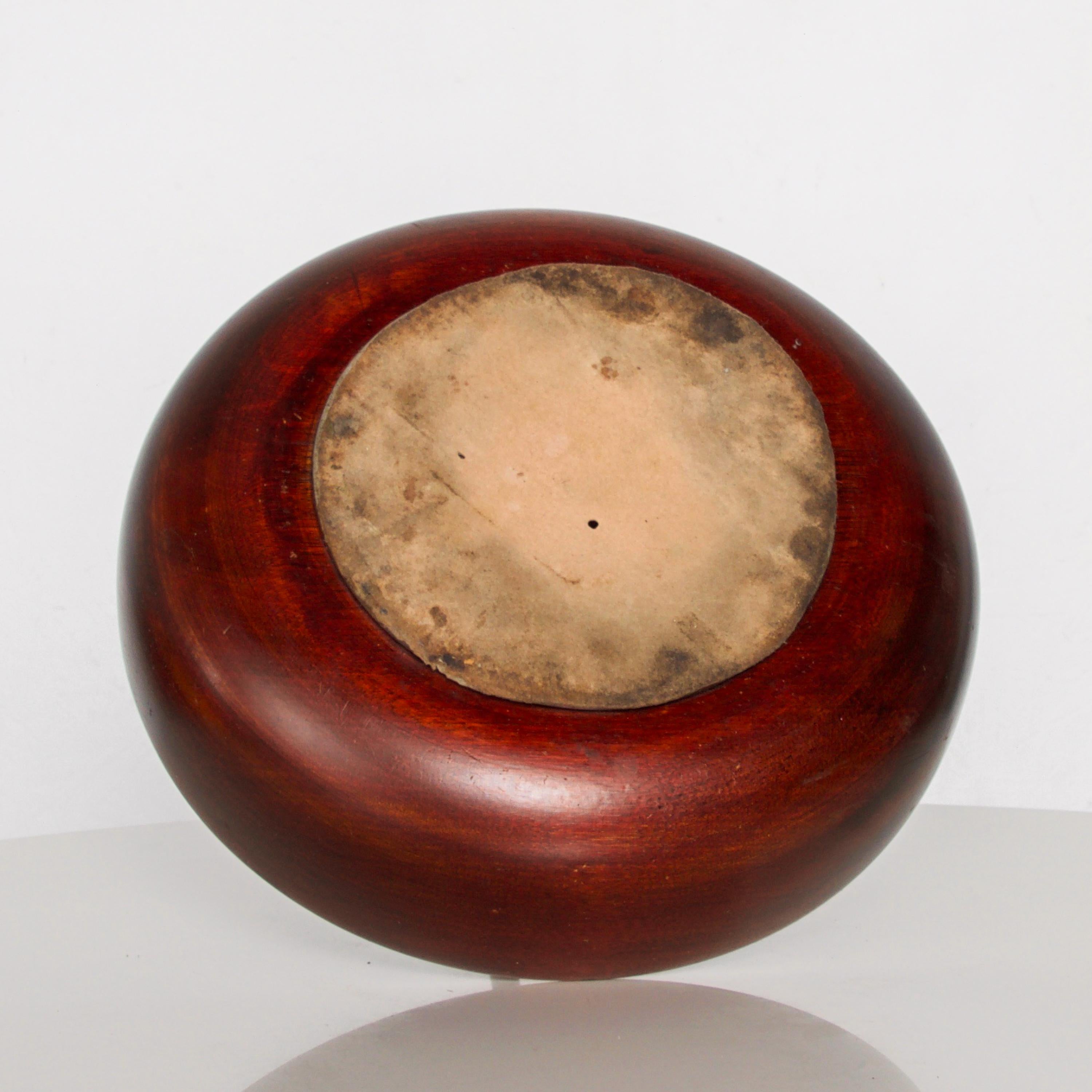 1960s Modernist Patent Design Elegant Wood Nut Bowl with Built in Nutcracker USA In Good Condition In Chula Vista, CA