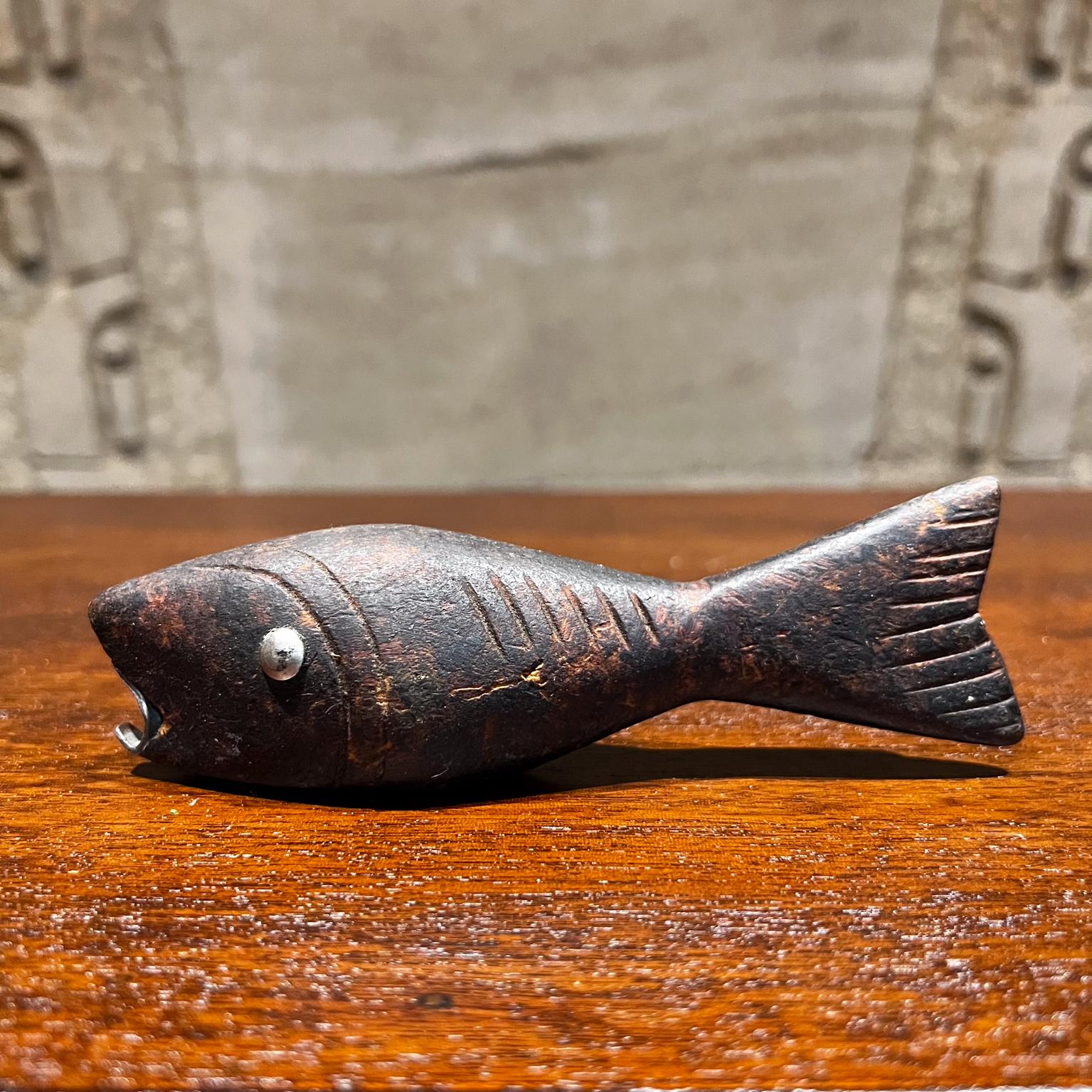 1960s Modern Fish Handcrafted Wood Bottle Opener
Unmarked
6.25 w x 1.75 tall x 1.5
Preowned vintage condition unrestored.
See all images.