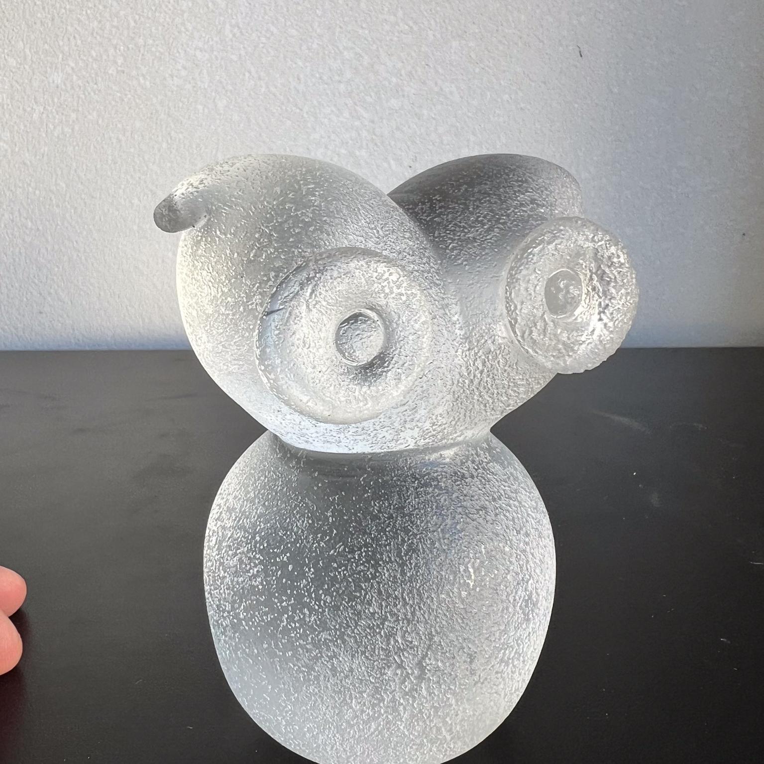 Presse-papiers hibou en verre dépoli moderniste des années 1960 4