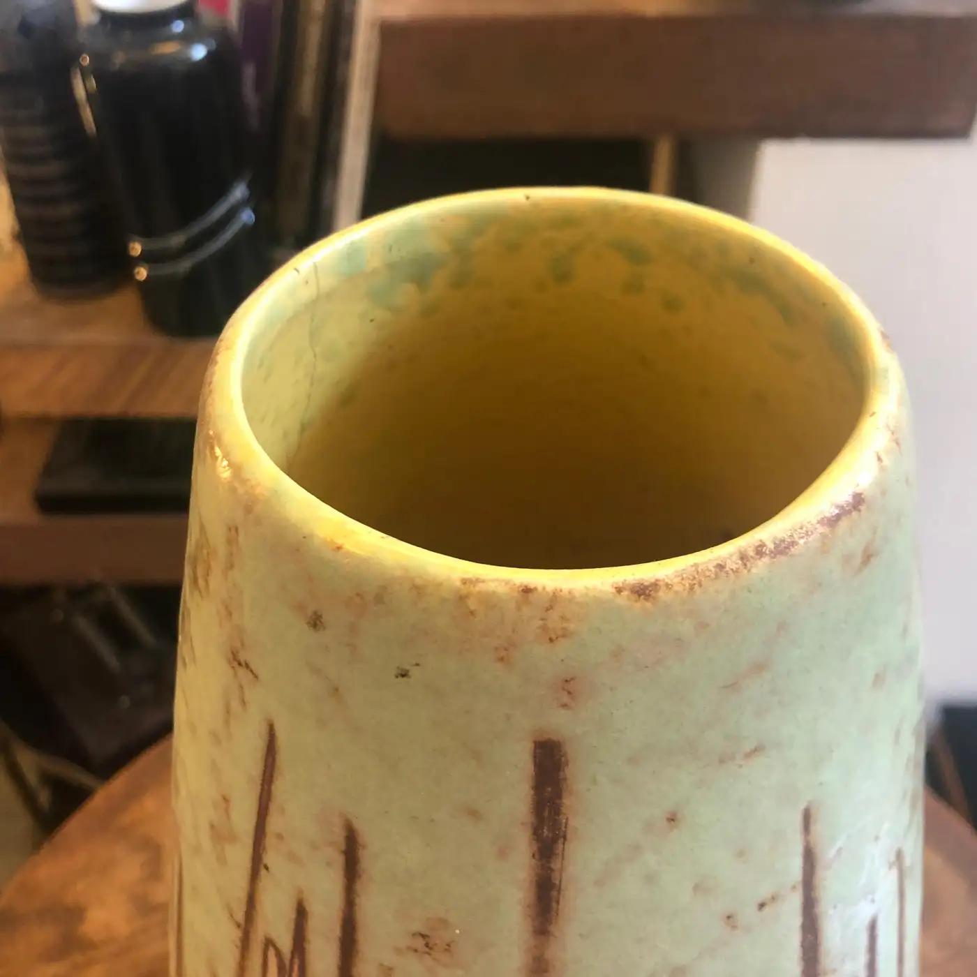 Mid-Century moderno Vaso tedesco modernista in ceramica verde degli anni '60 di Scheurich in vendita